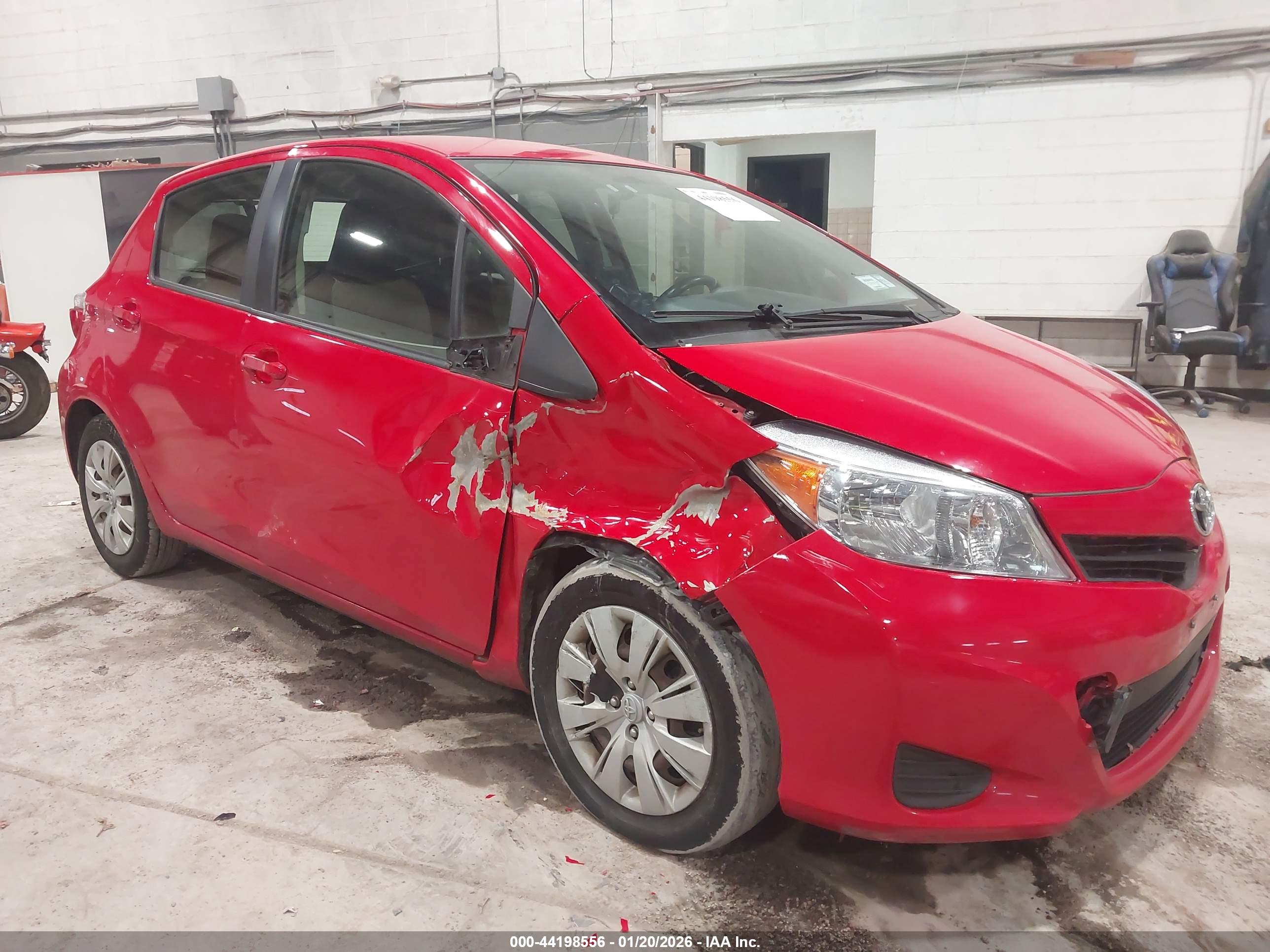 TOYOTA YARIS image 6