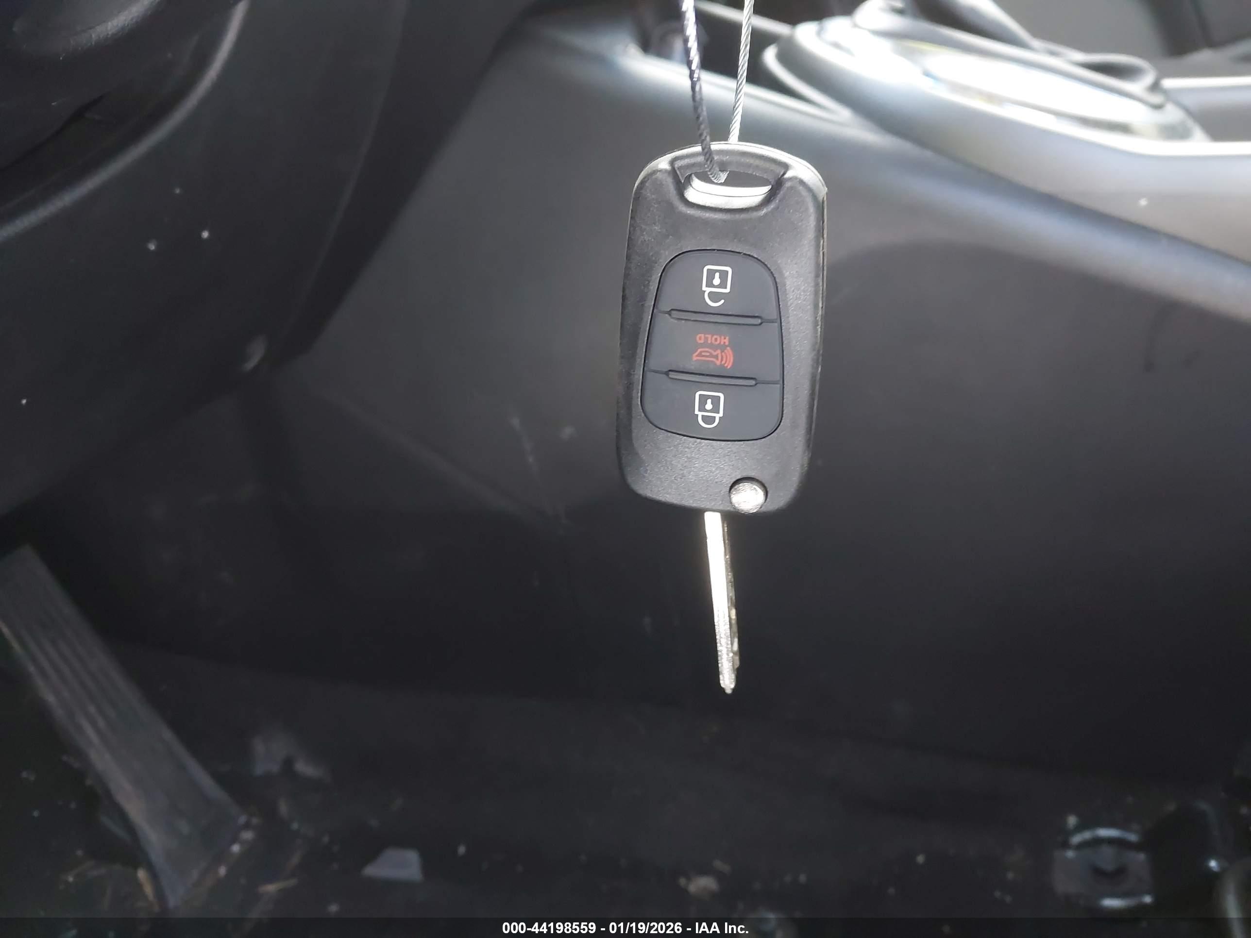 KIA SPORTAGE image 11