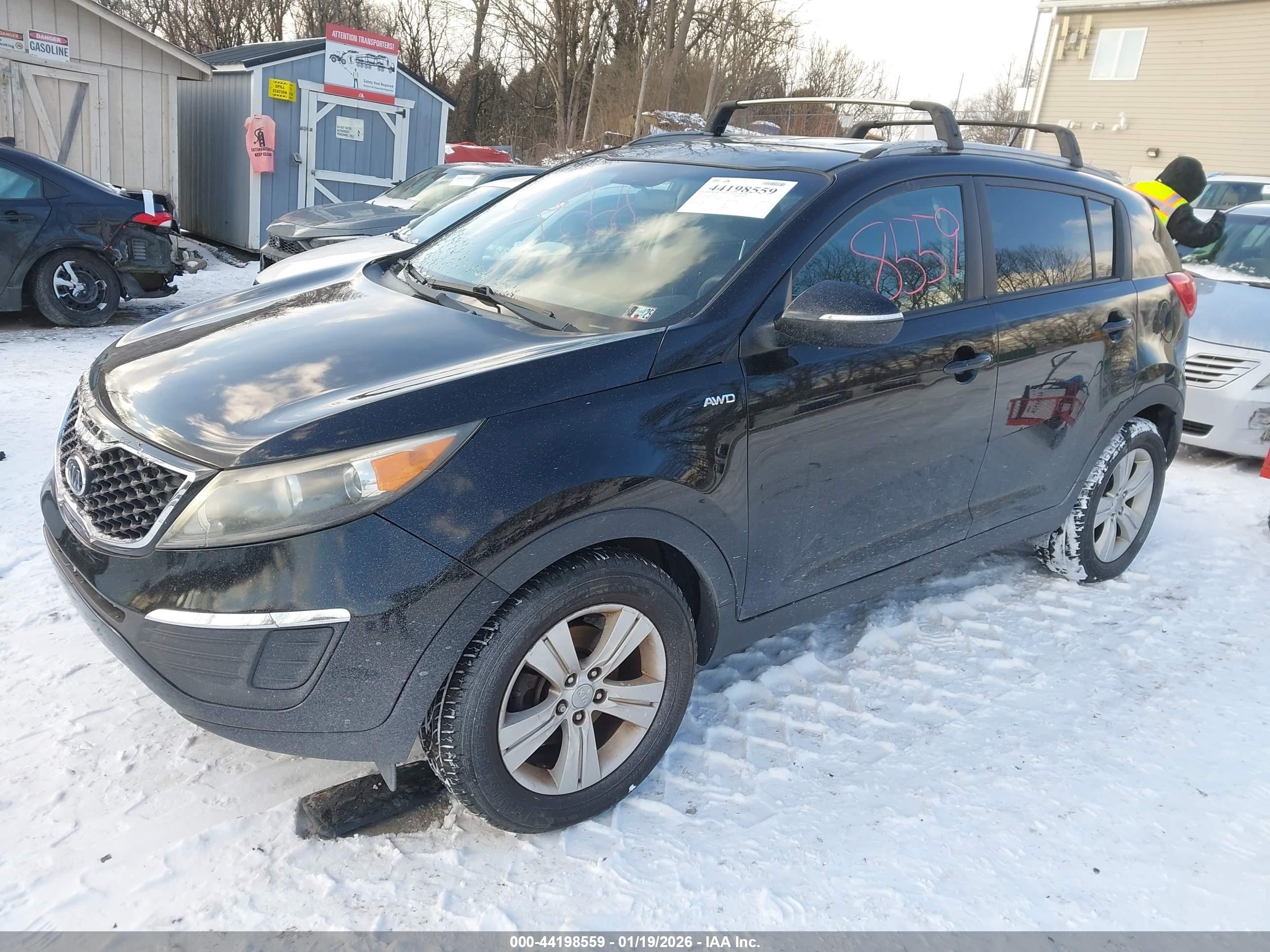 KIA SPORTAGE image 2