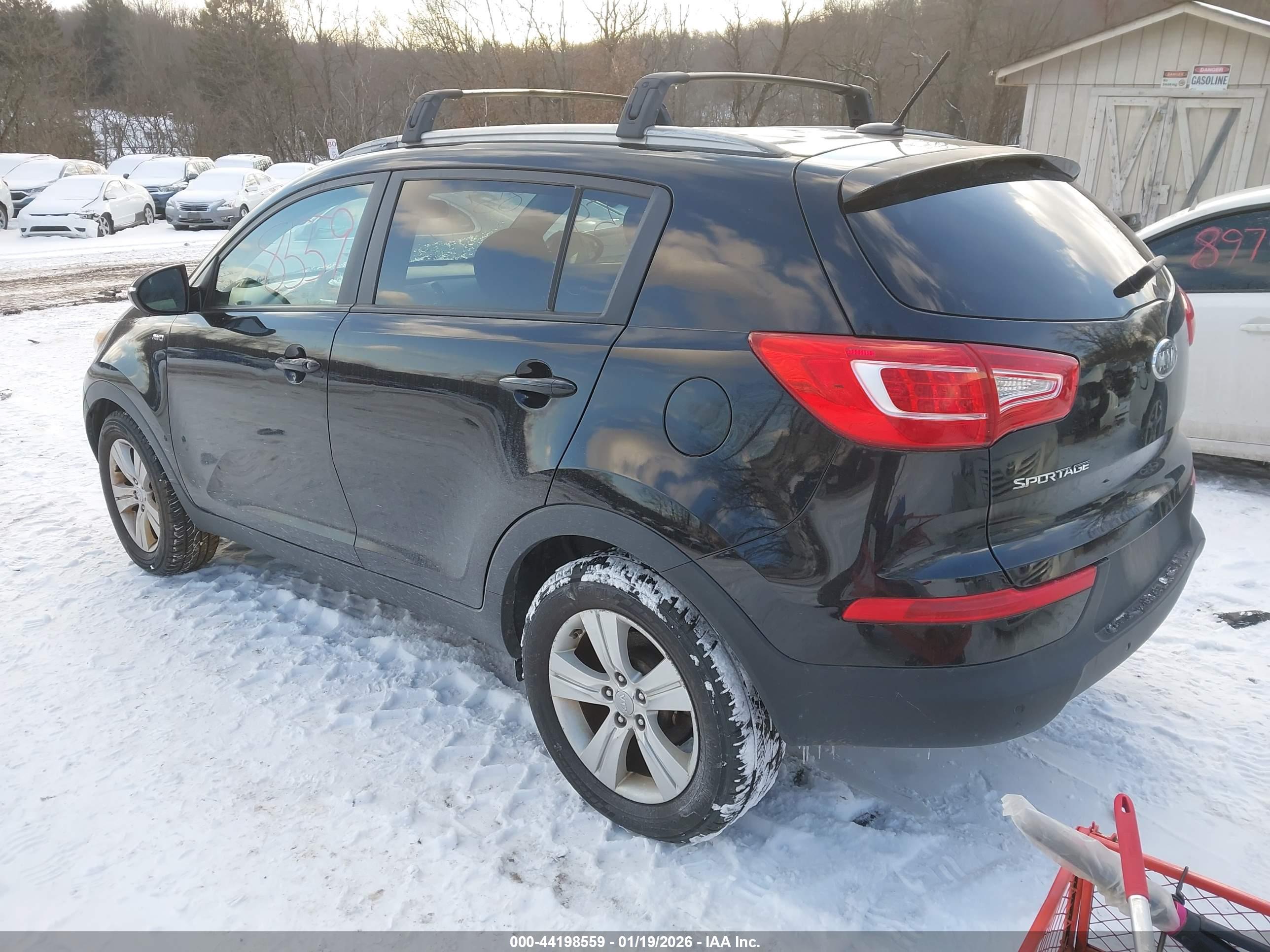 KIA SPORTAGE image 3