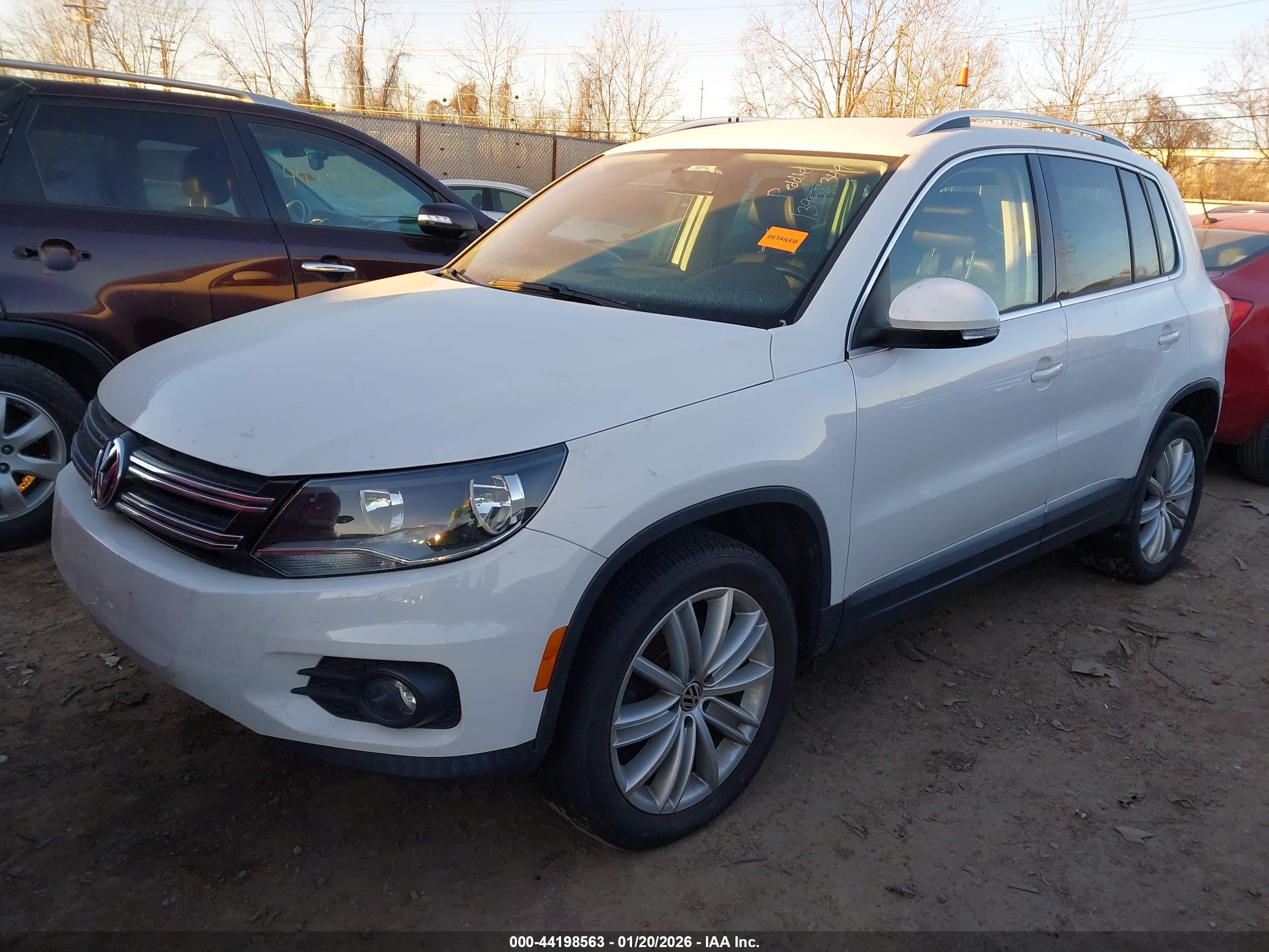 VOLKSWAGEN TIGUAN image 2