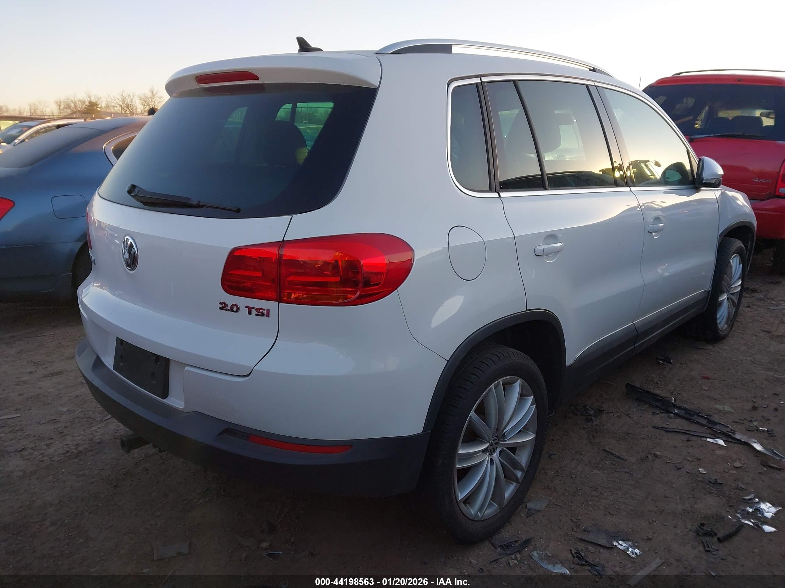 VOLKSWAGEN TIGUAN image 4