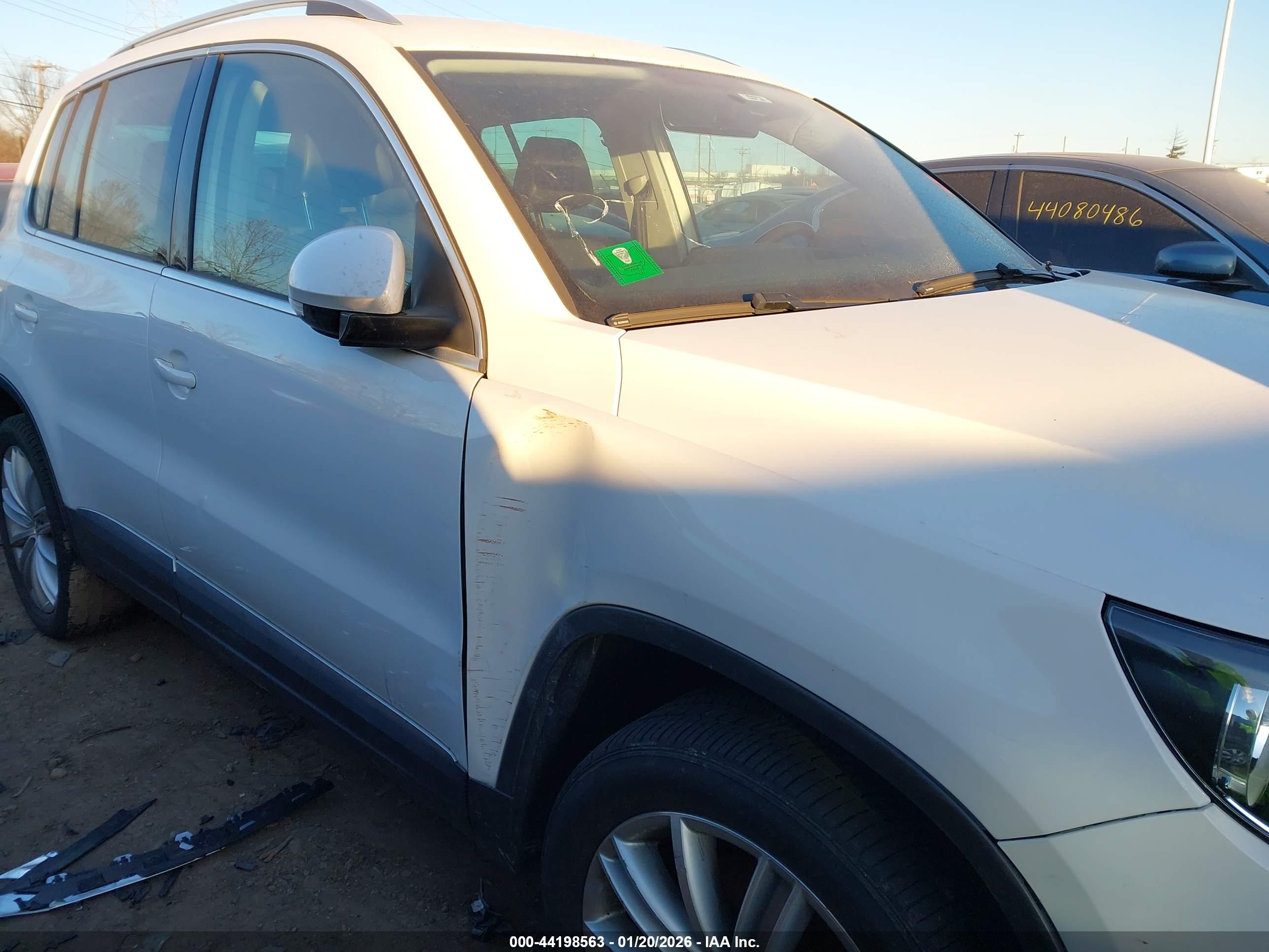 VOLKSWAGEN TIGUAN image 6