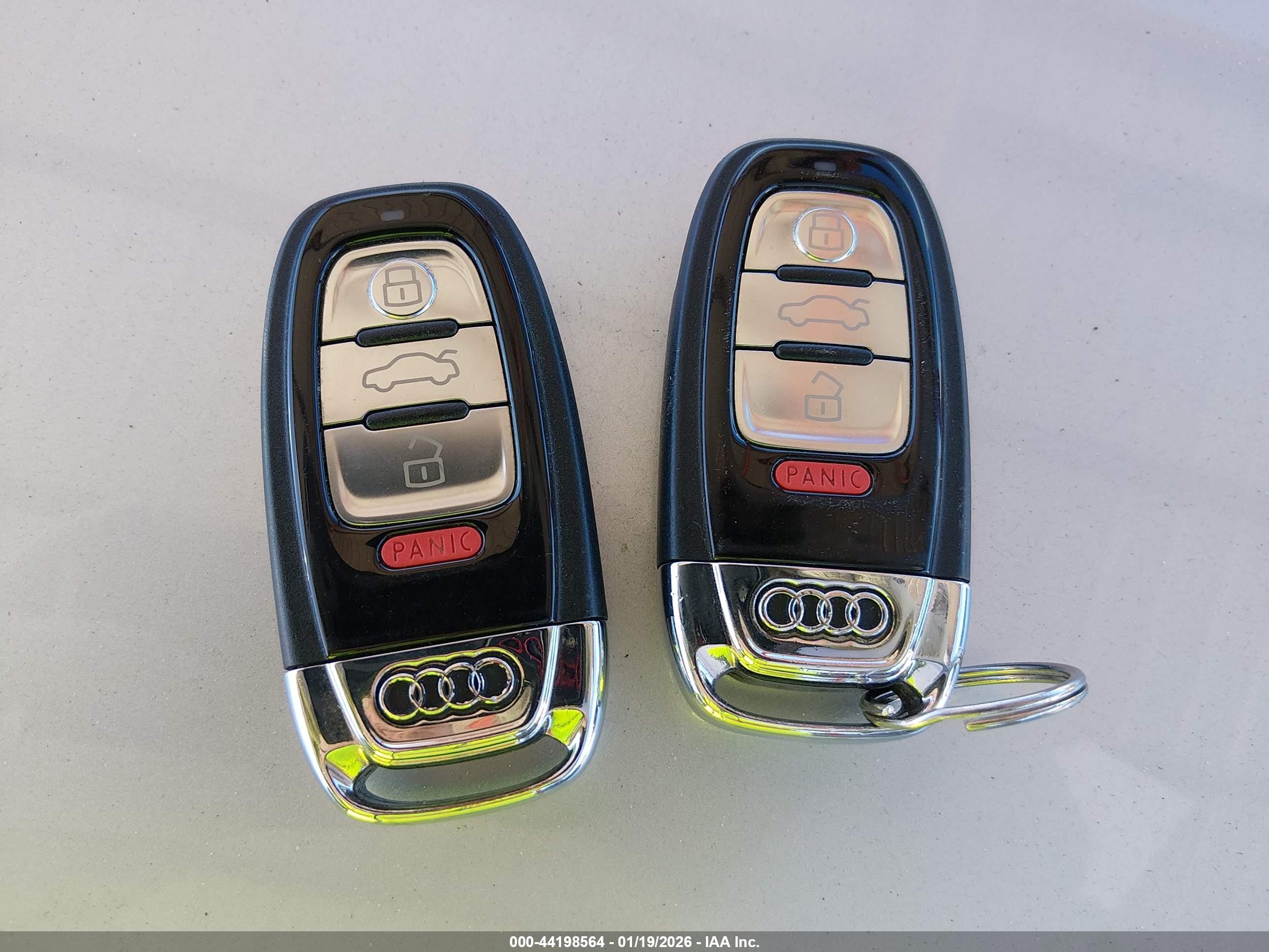 AUDI A8 image 11