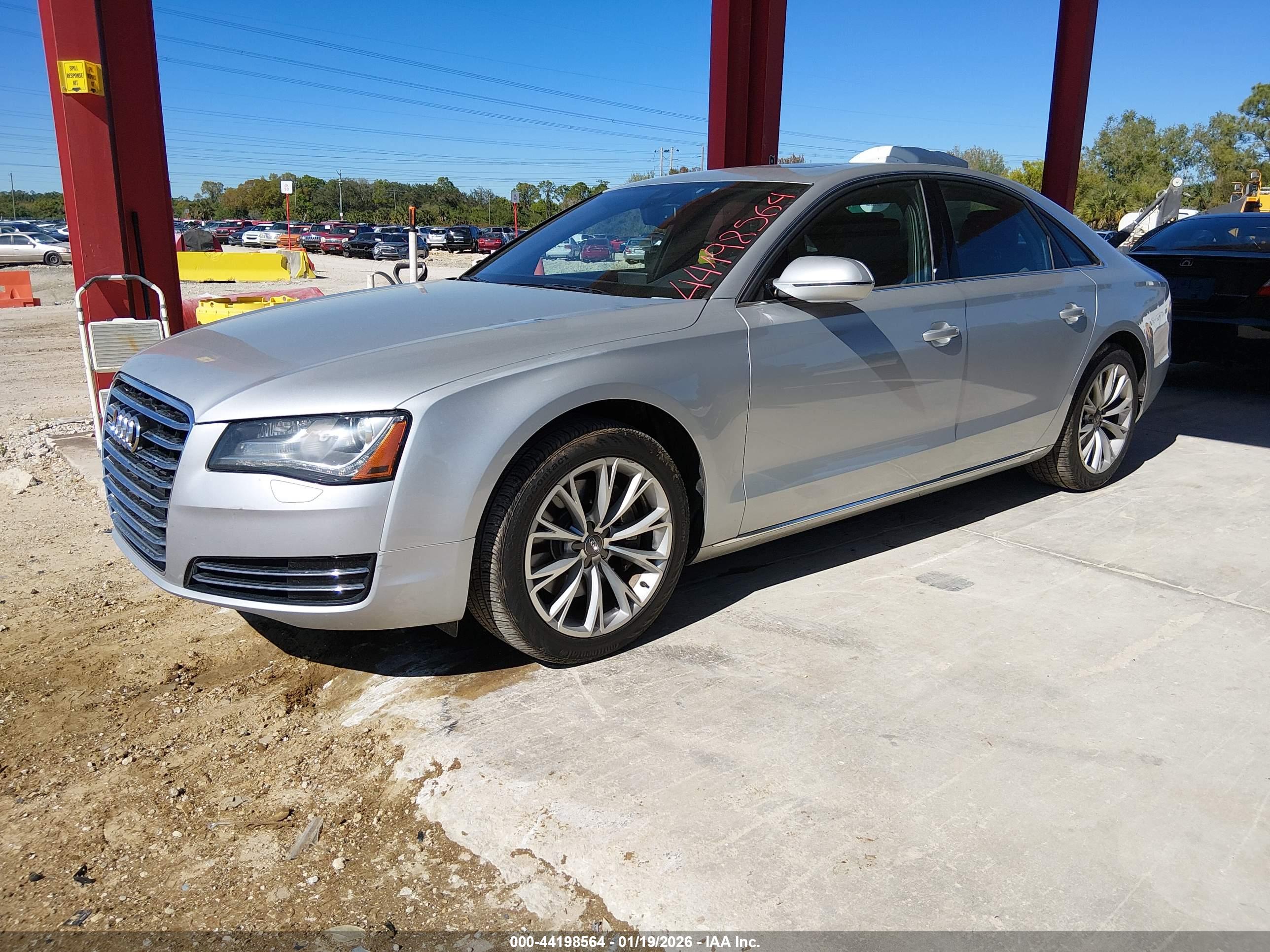 AUDI A8 image 2