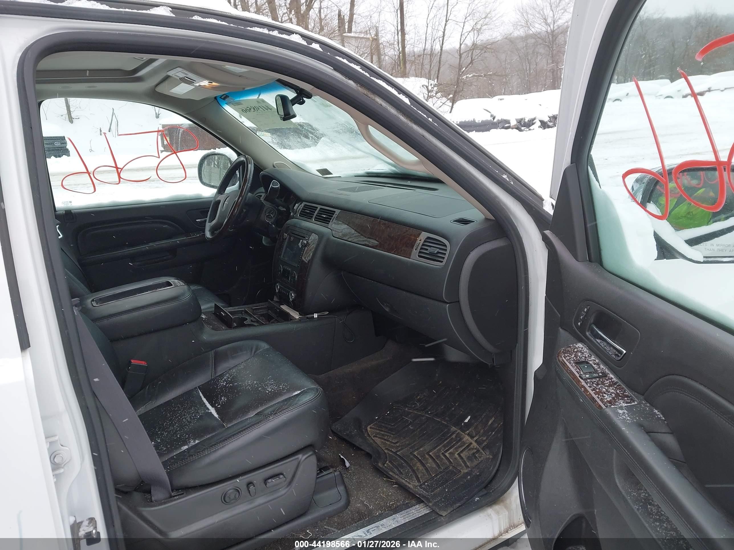 GMC YUKON image 5