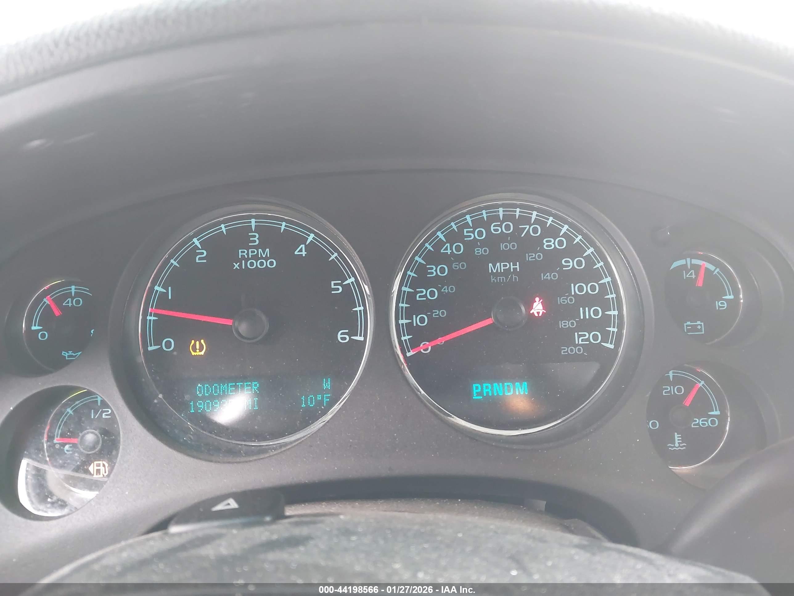 GMC YUKON image 7