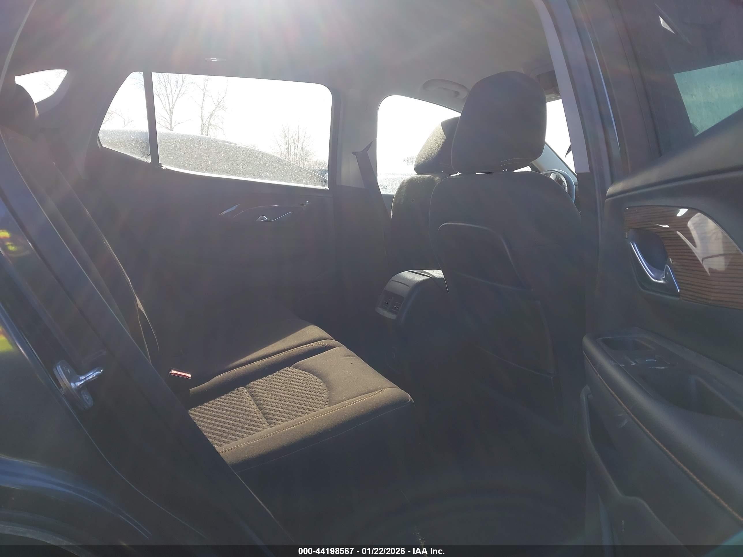GMC TERRAIN image 8