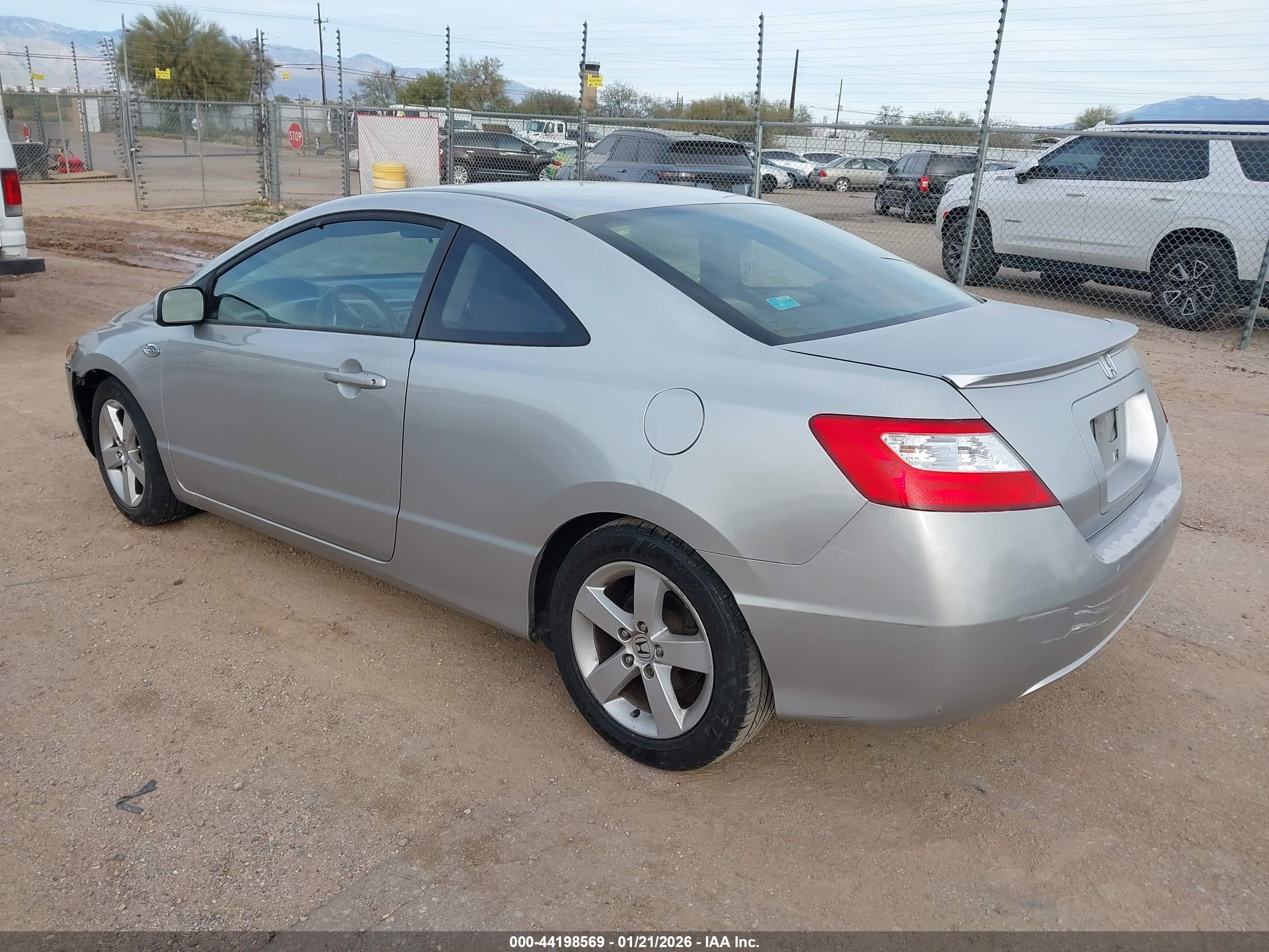 HONDA CIVIC image 3
