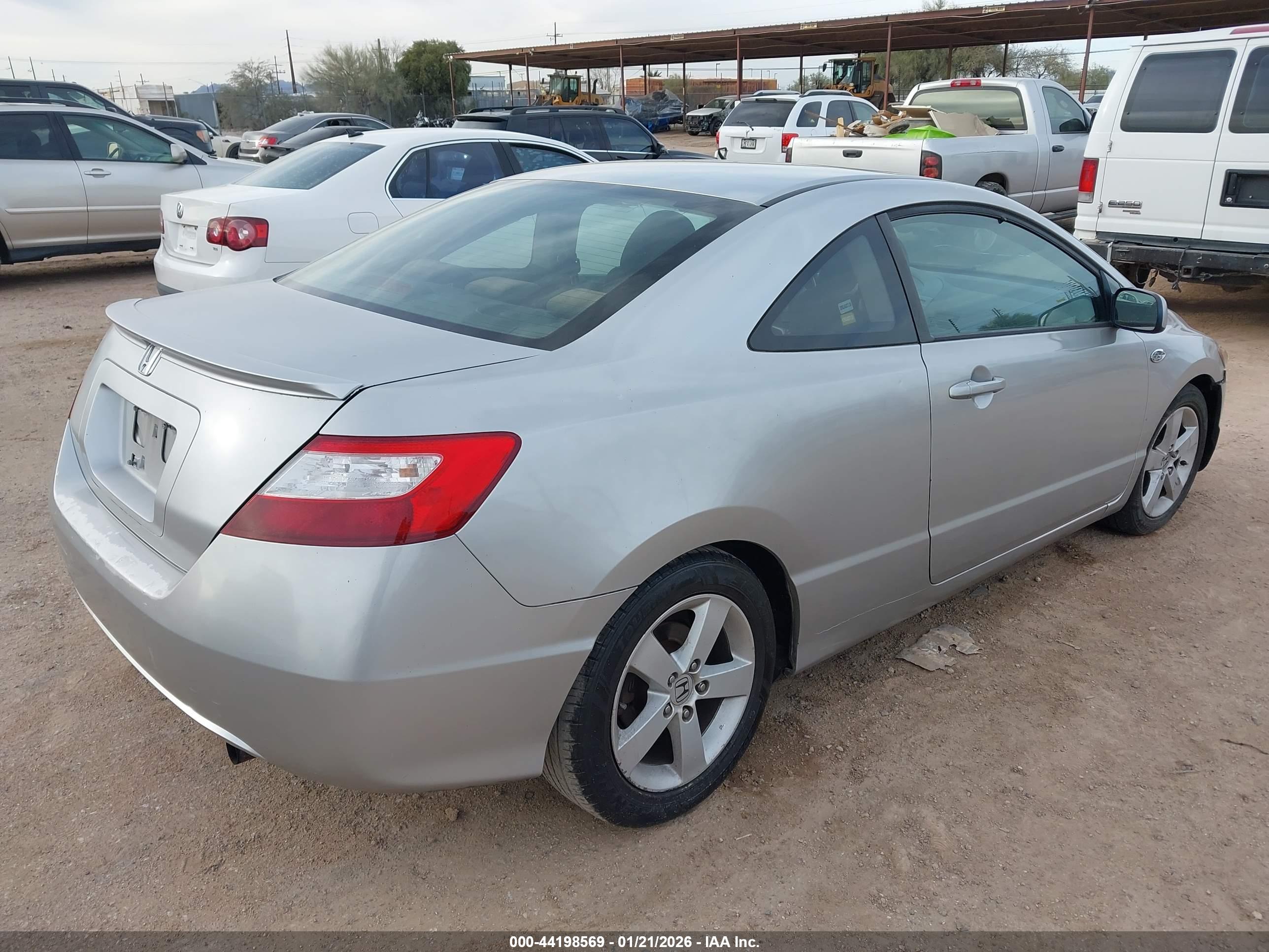 HONDA CIVIC image 4