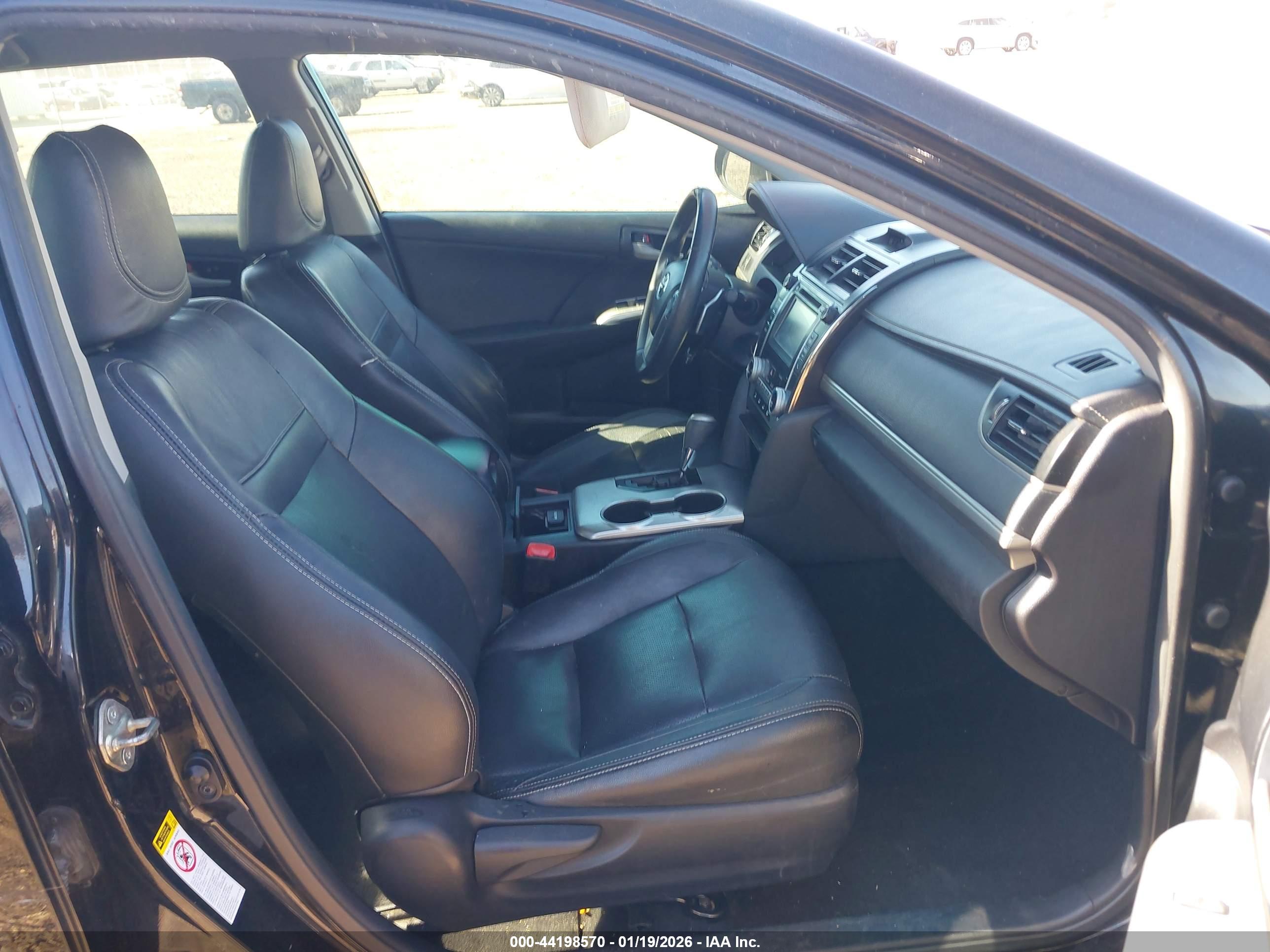 TOYOTA CAMRY image 5