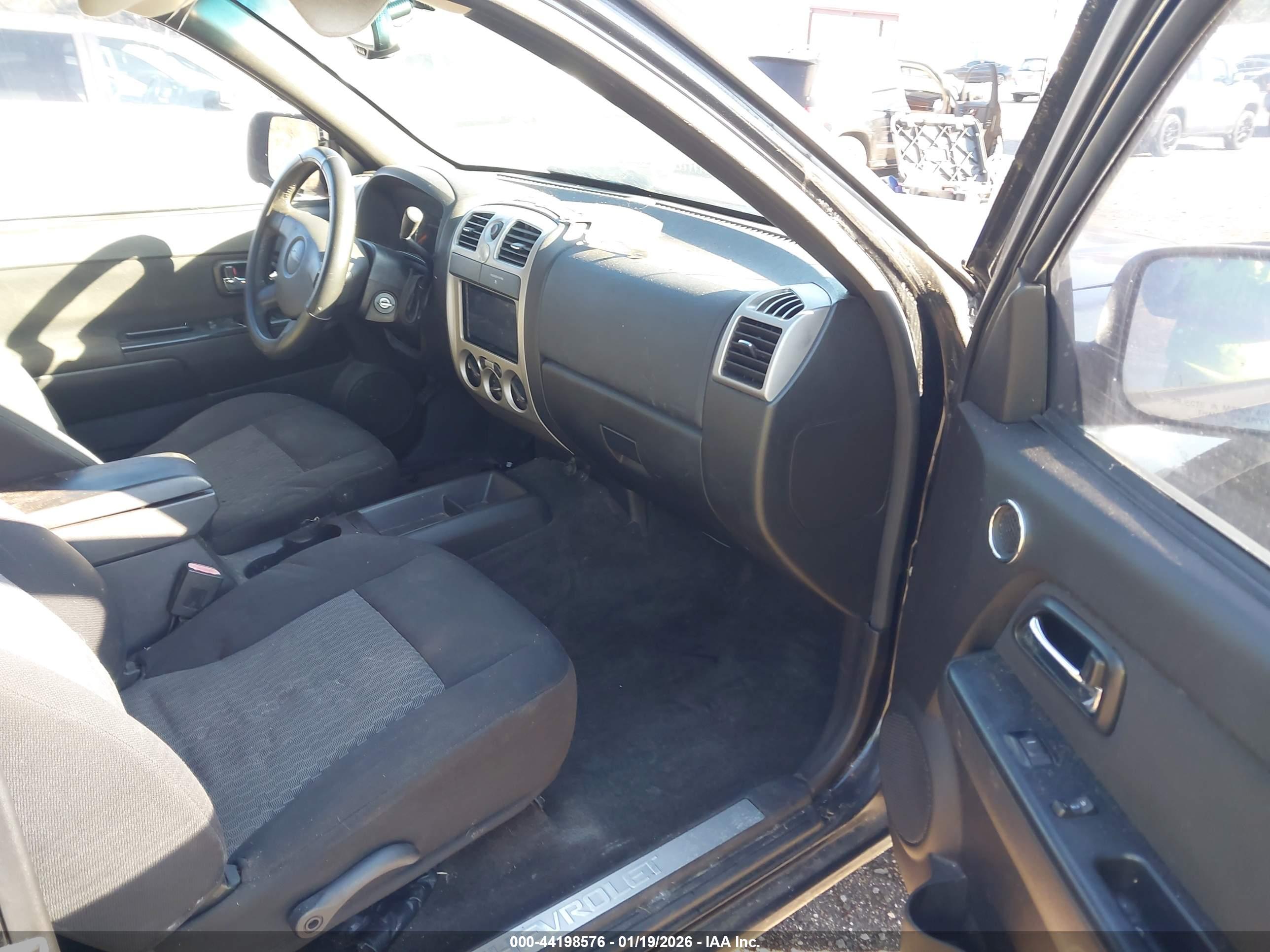 CHEVROLET COLORADO image 5