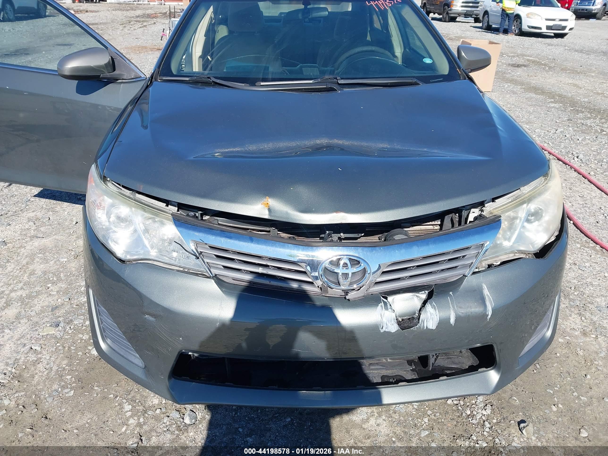 TOYOTA CAMRY image 6