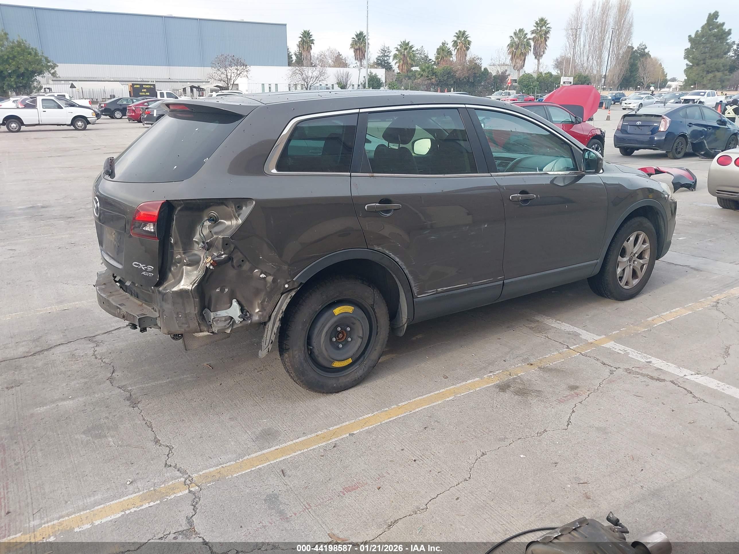 MAZDA CX-9 image 4