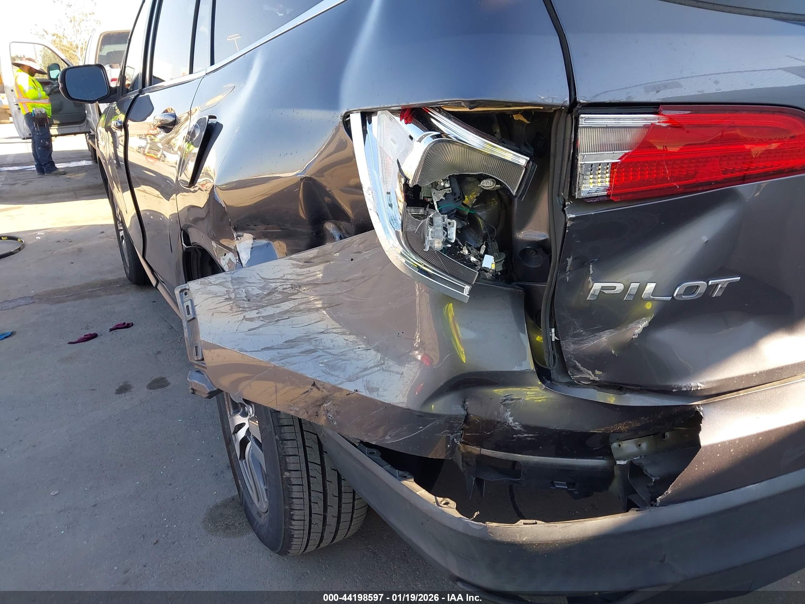 HONDA PILOT image 6