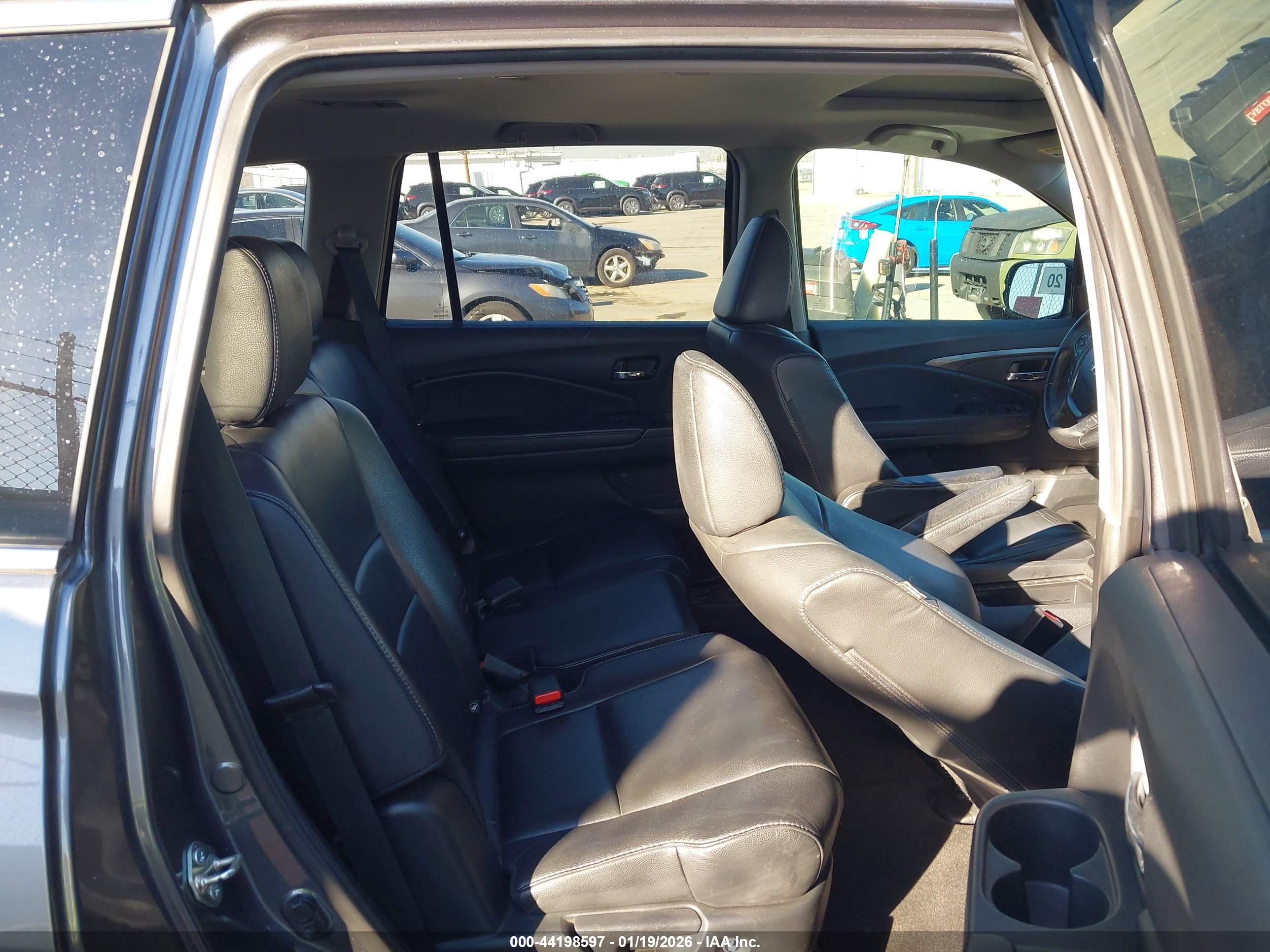 HONDA PILOT image 8