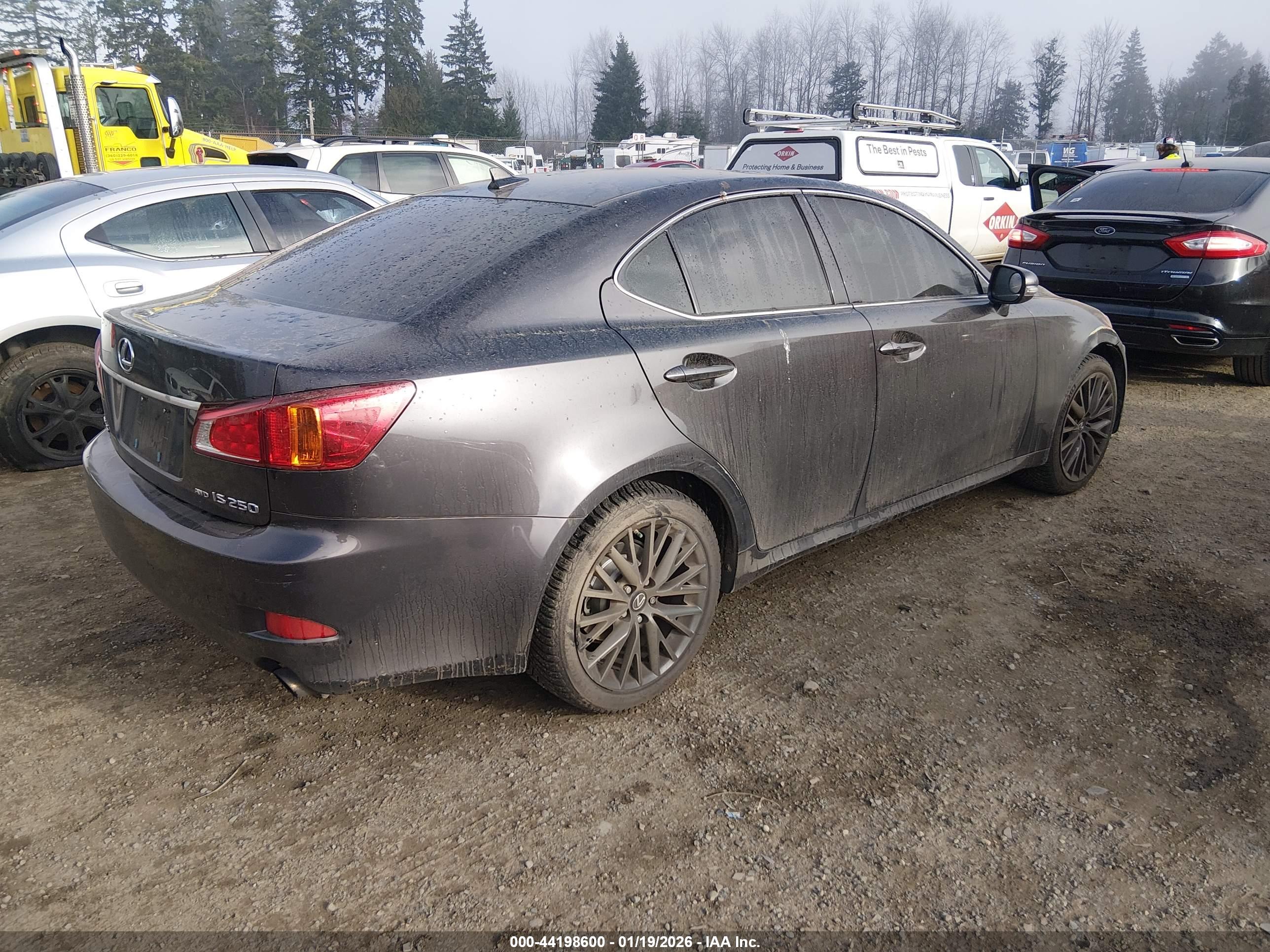 LEXUS IS image 4