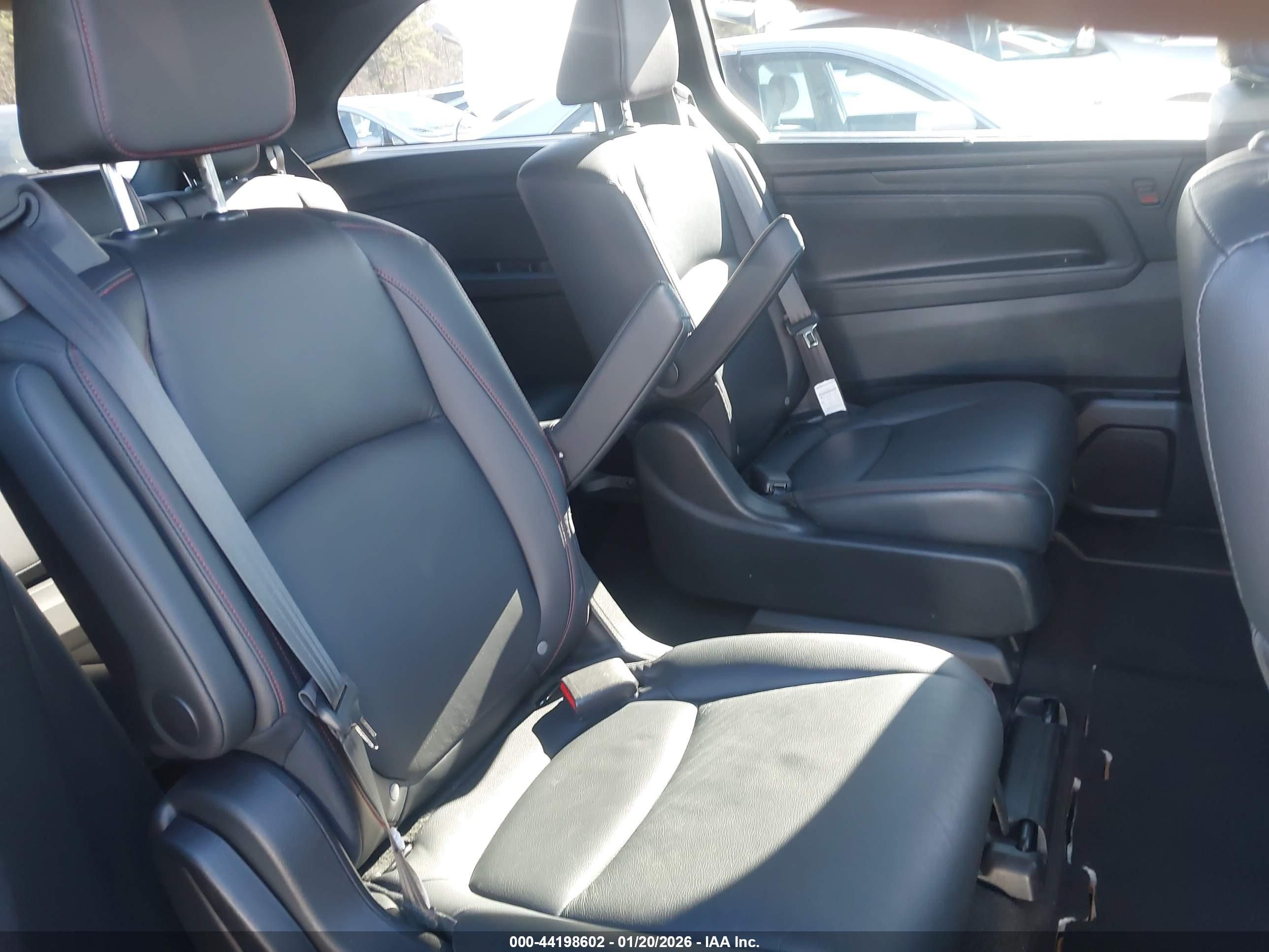 HONDA ODYSSEY image 8