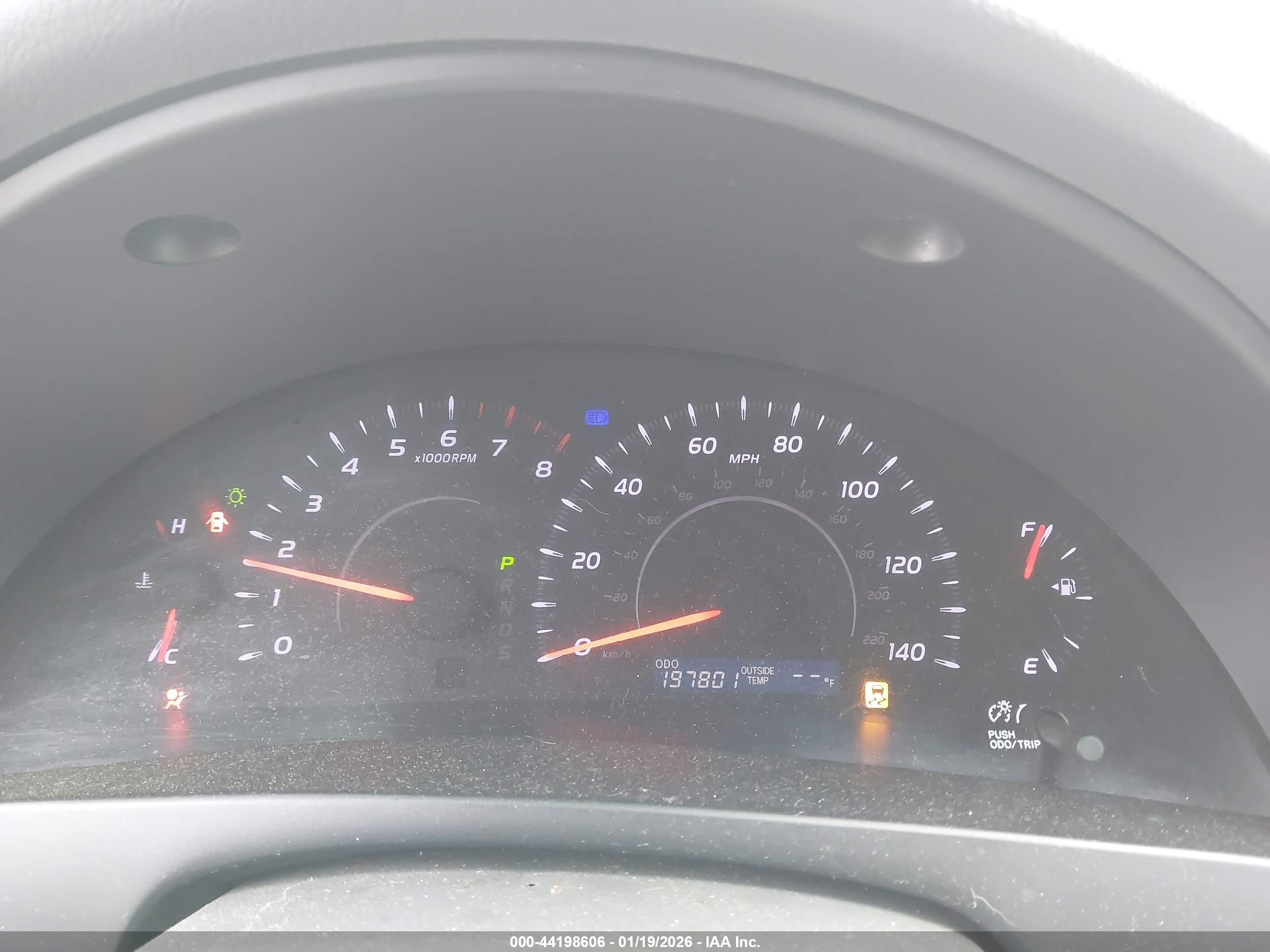 TOYOTA CAMRY image 7