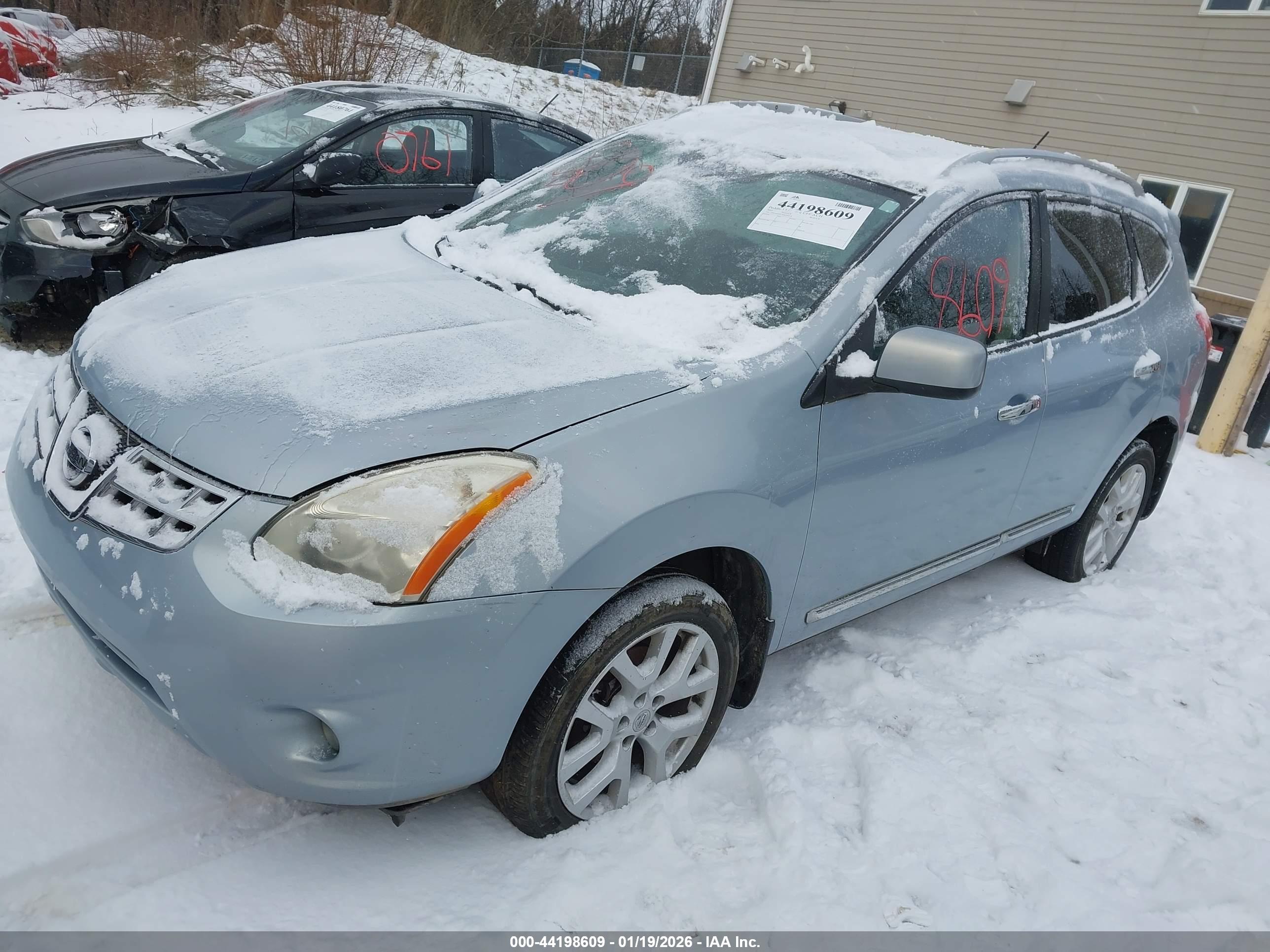 NISSAN ROGUE image 2