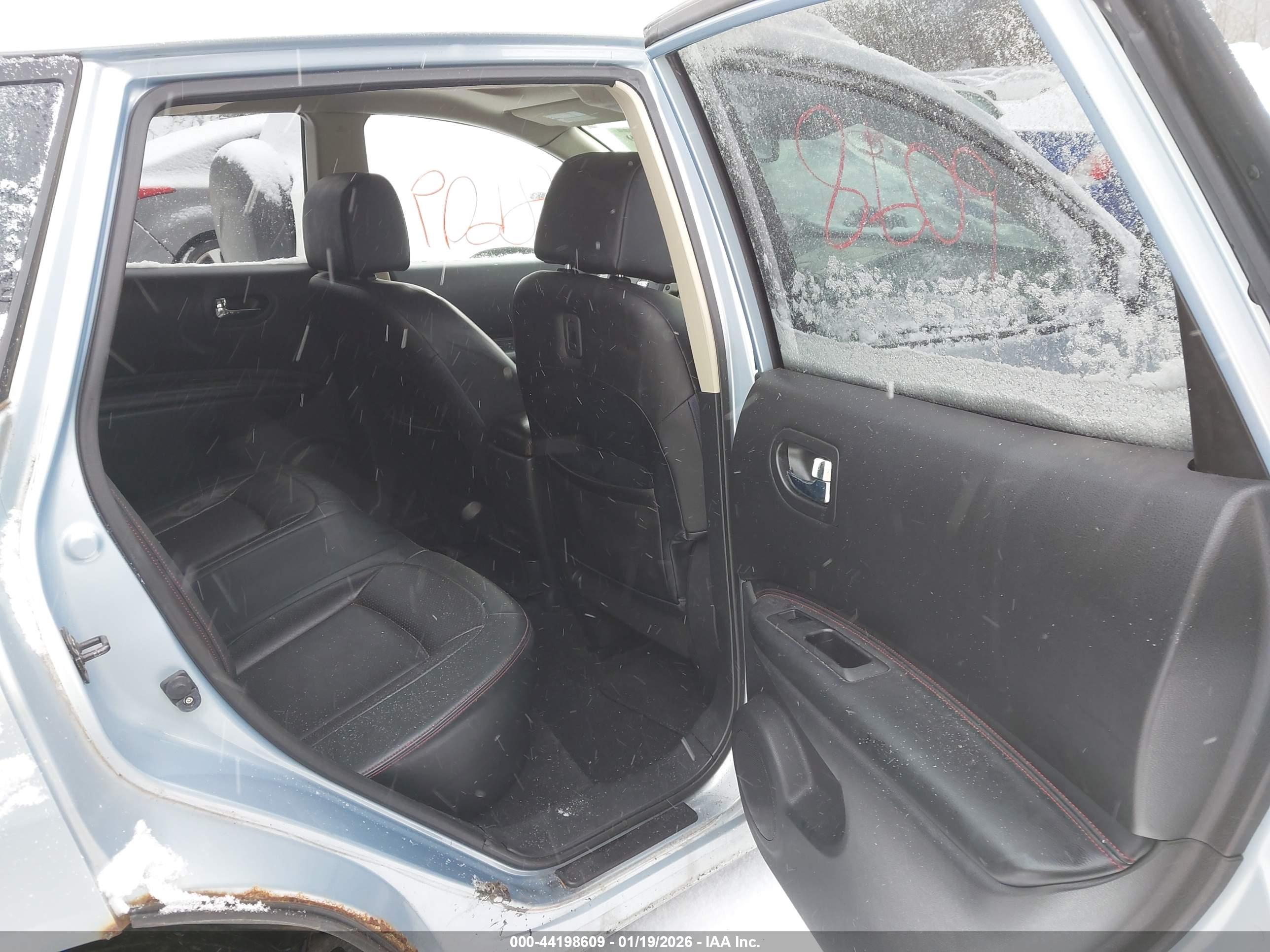 NISSAN ROGUE image 8