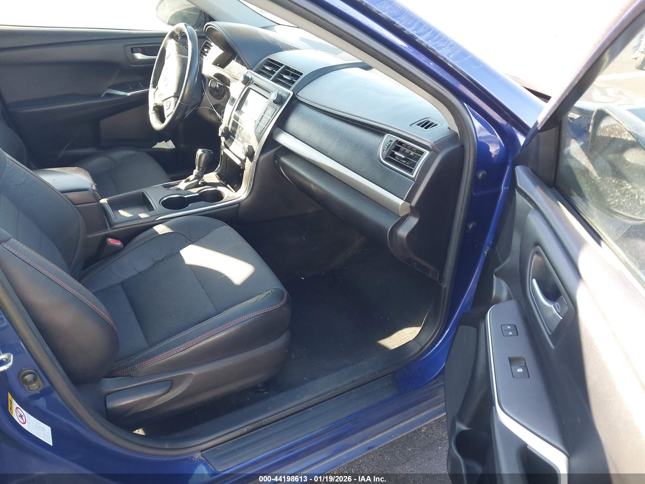 TOYOTA CAMRY image 5