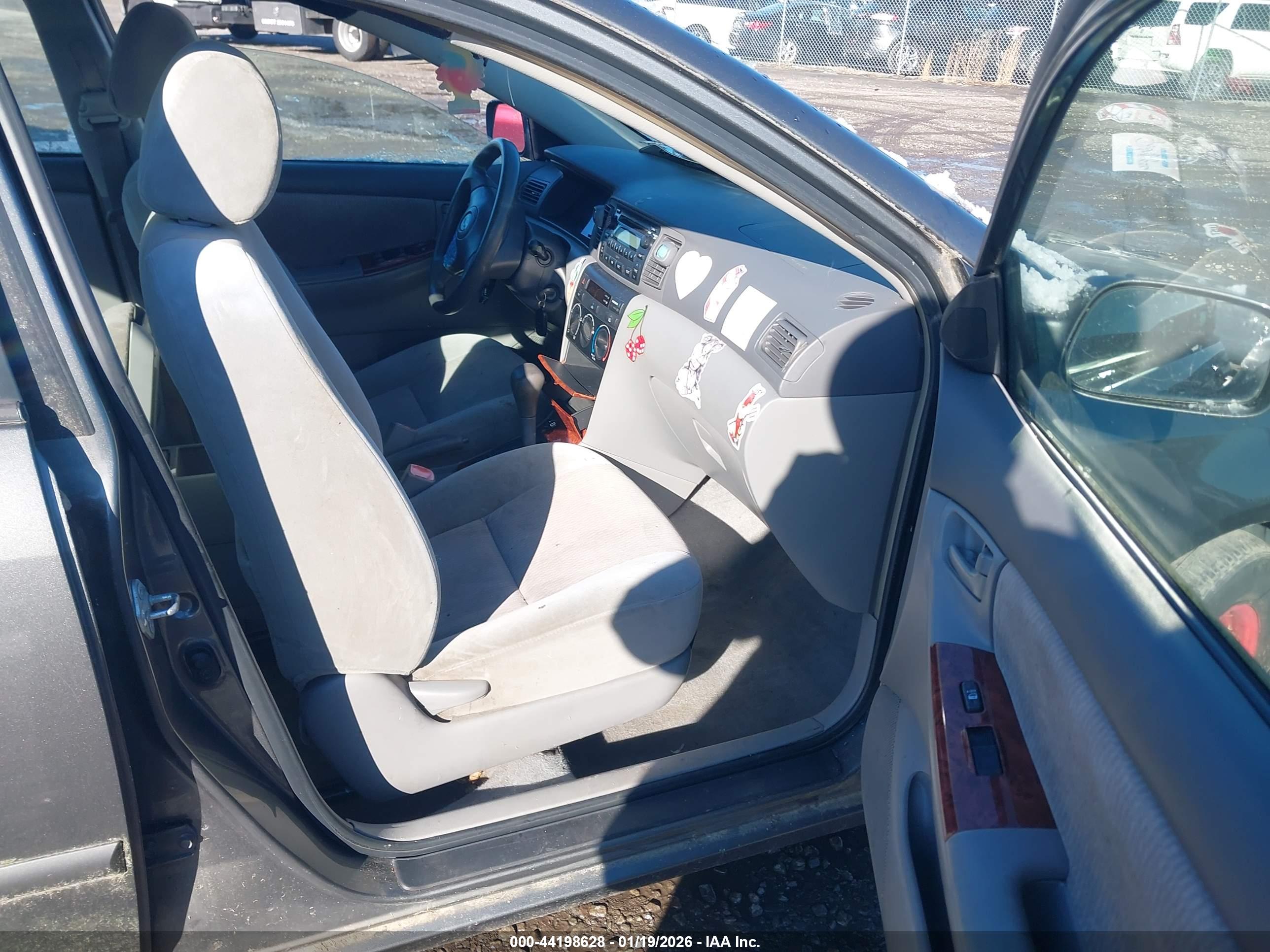 TOYOTA COROLLA image 5