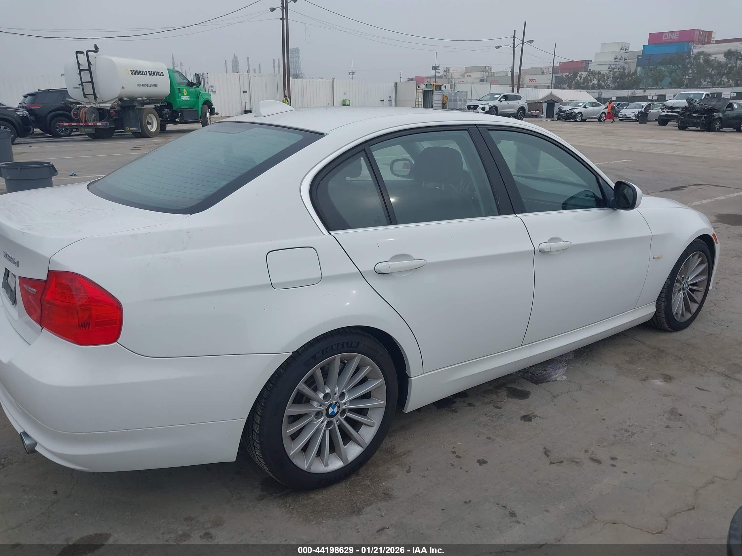 BMW 335D image 6