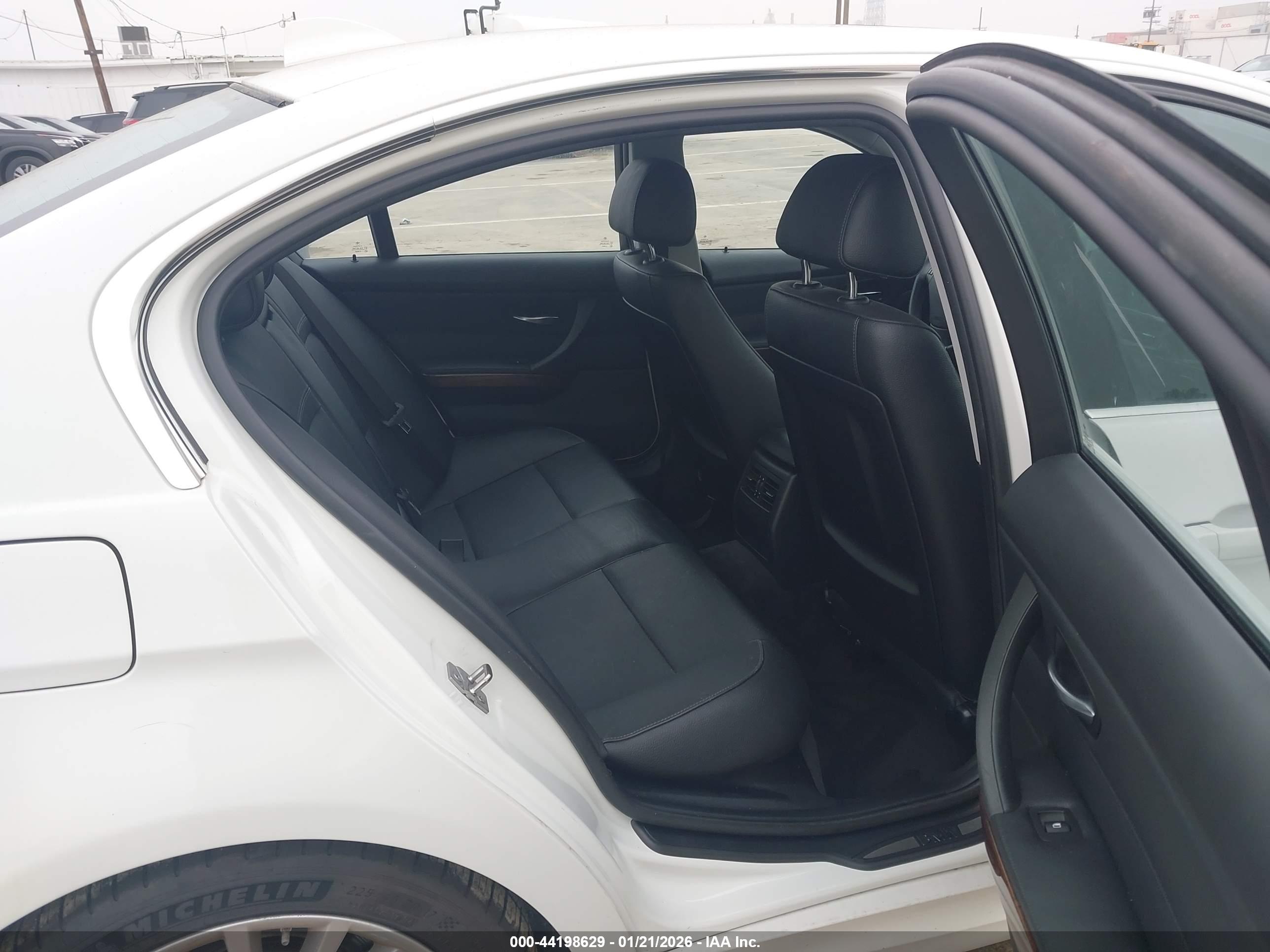 BMW 335D image 8