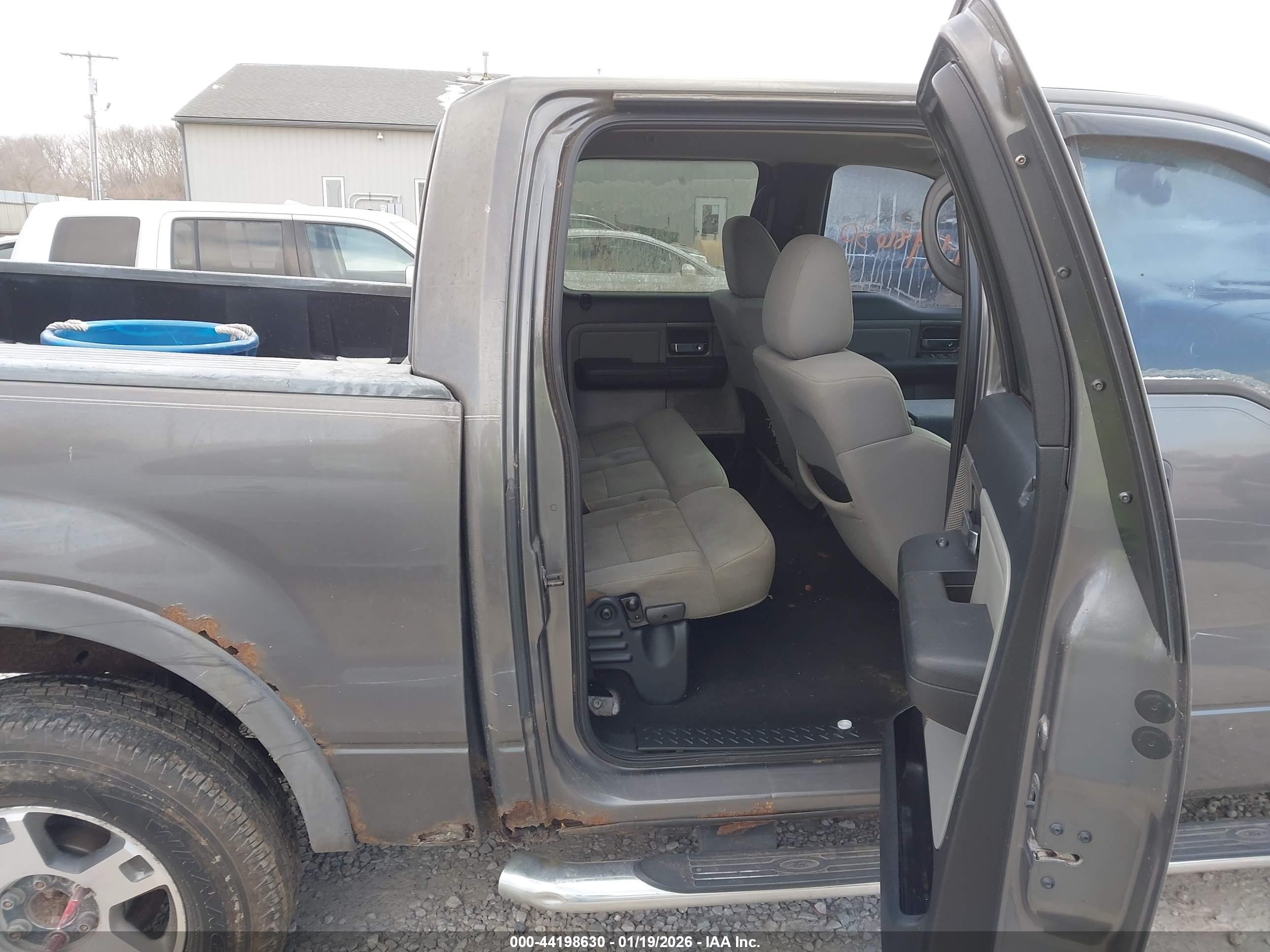 FORD F-150 image 8