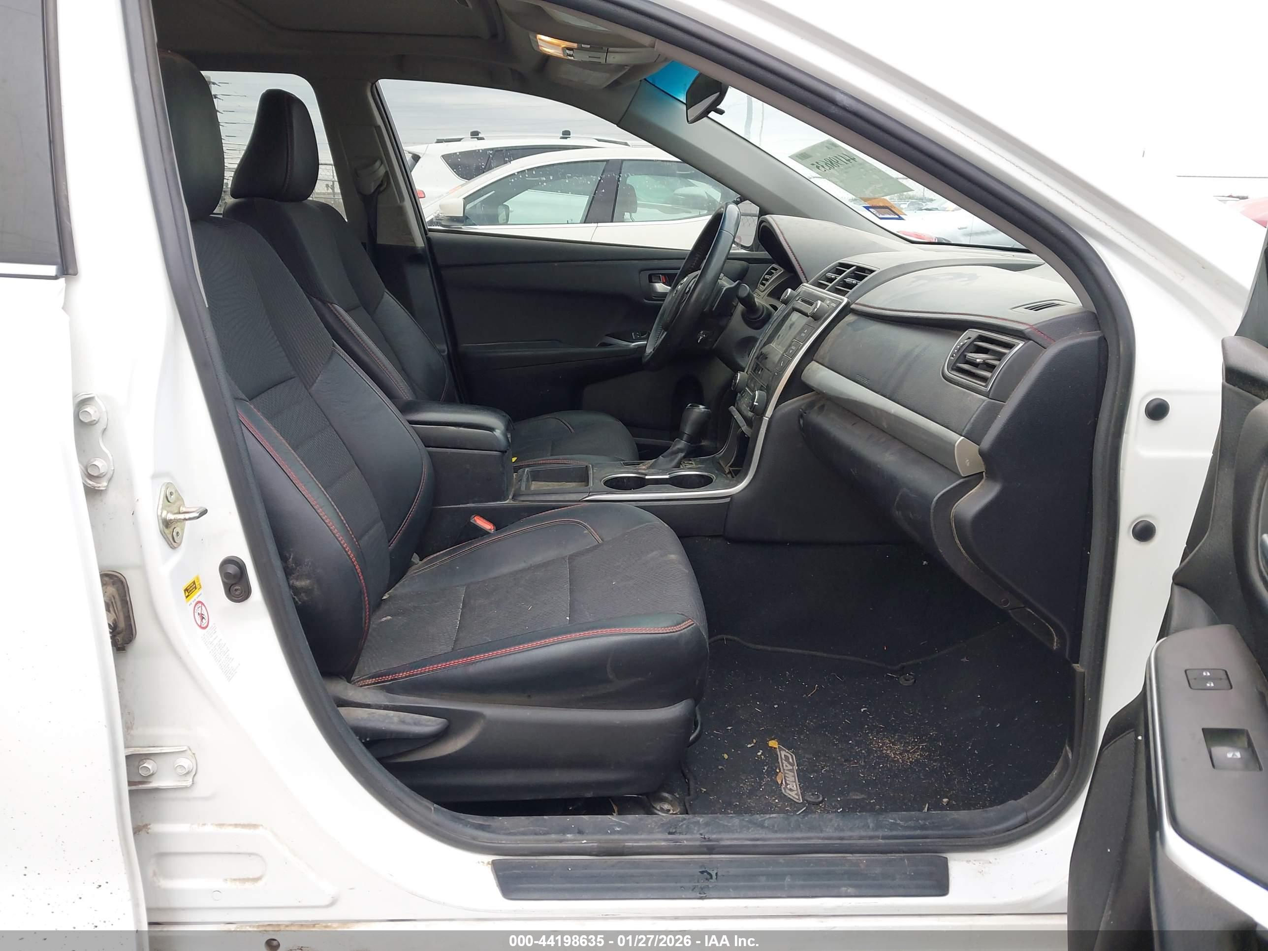 TOYOTA CAMRY image 5