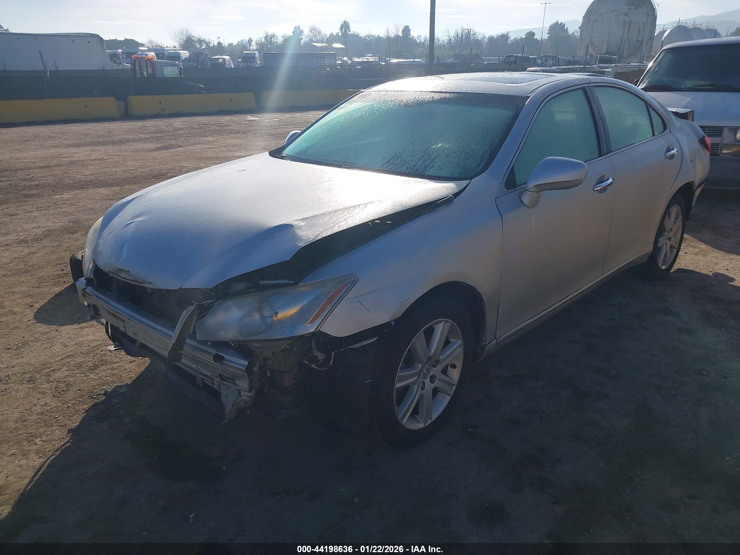 LEXUS ES image 2