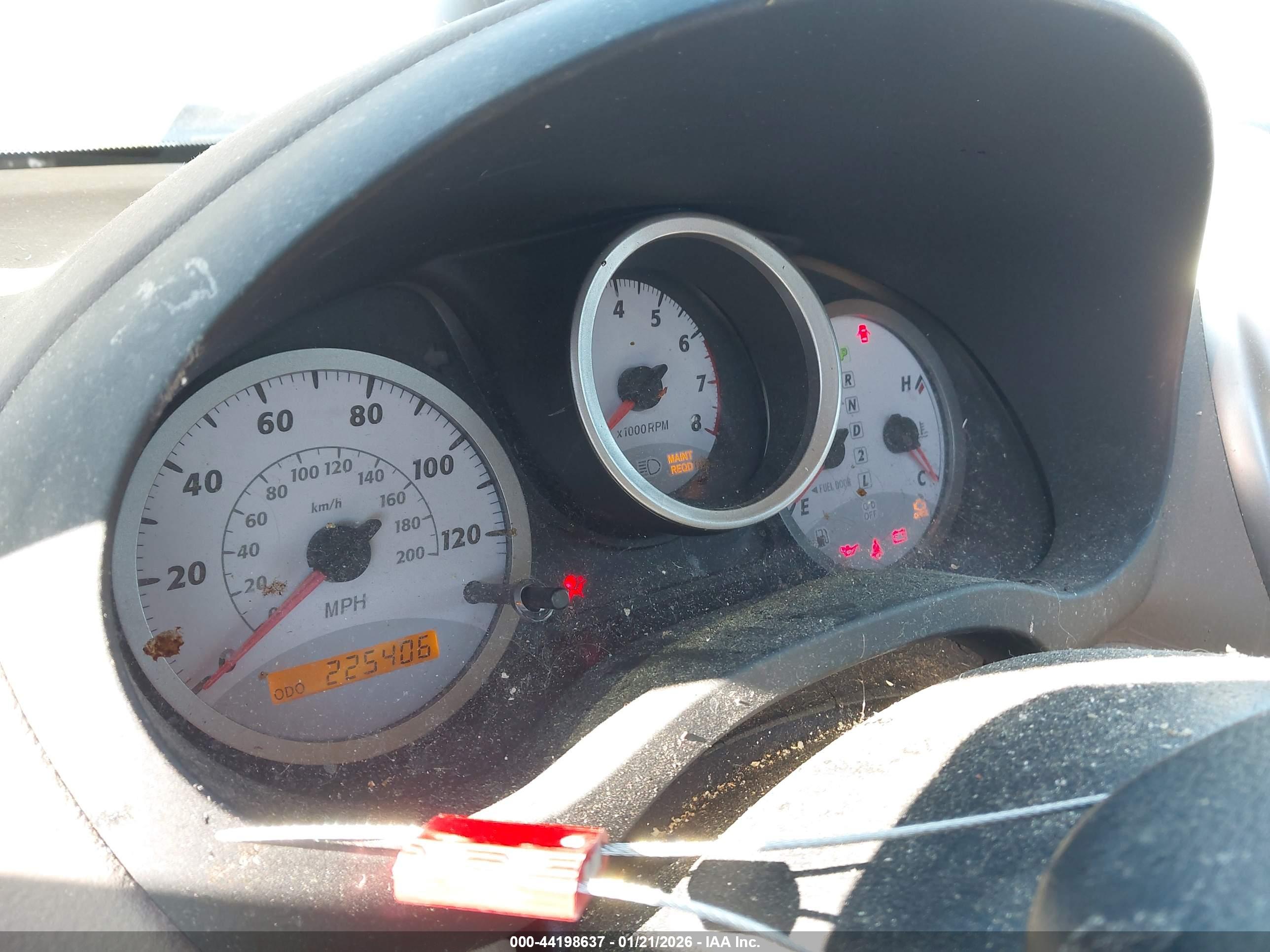 TOYOTA RAV4 image 7