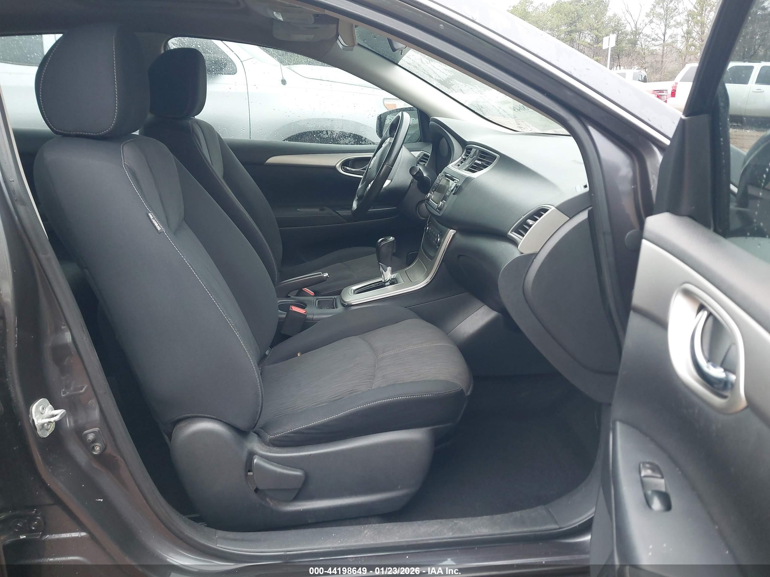 NISSAN SENTRA image 5