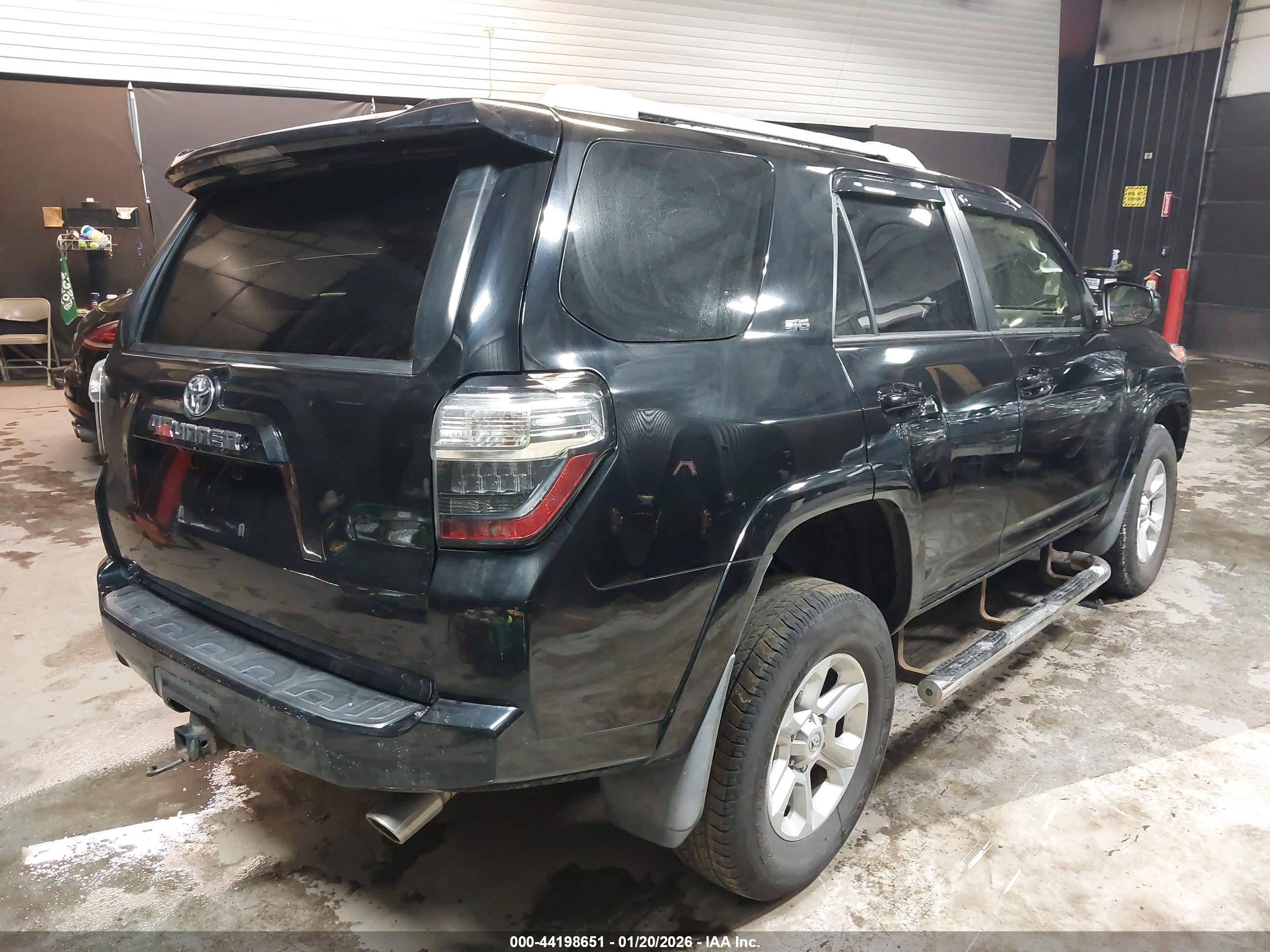 TOYOTA 4RUNNER image 4