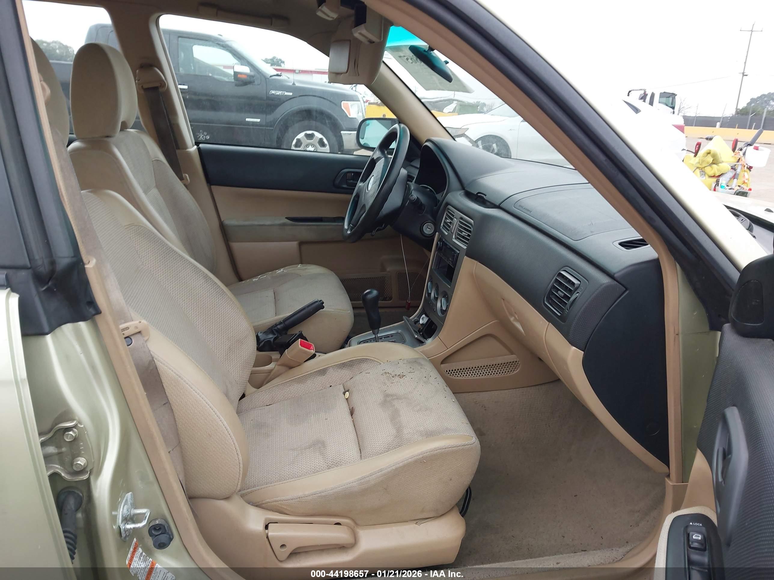 SUBARU FORESTER image 5