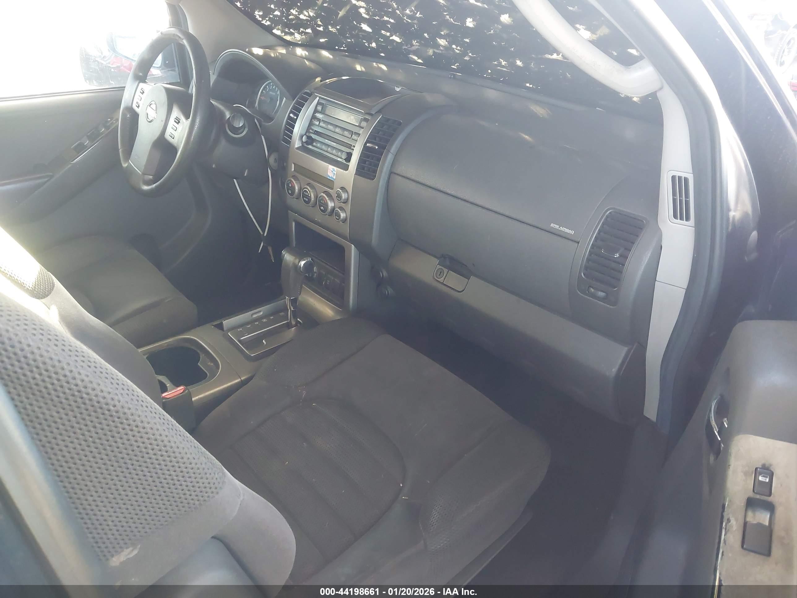 NISSAN PATHFINDER image 5