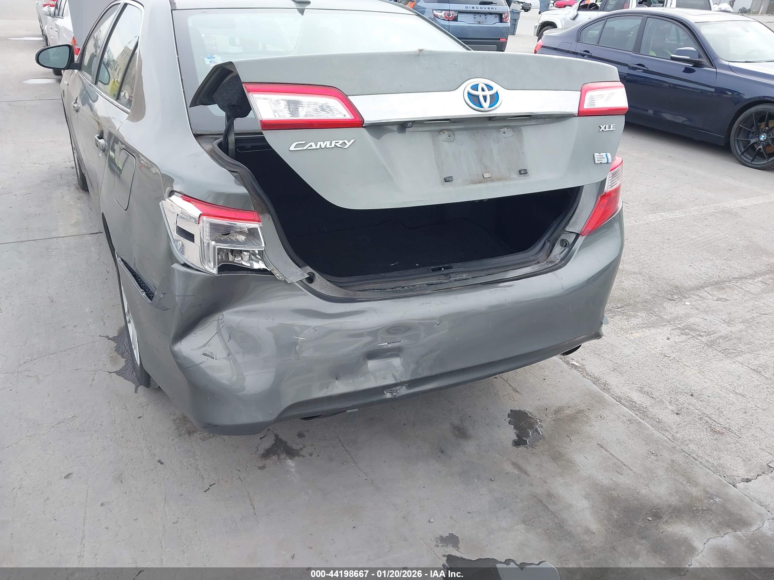 TOYOTA CAMRY image 6