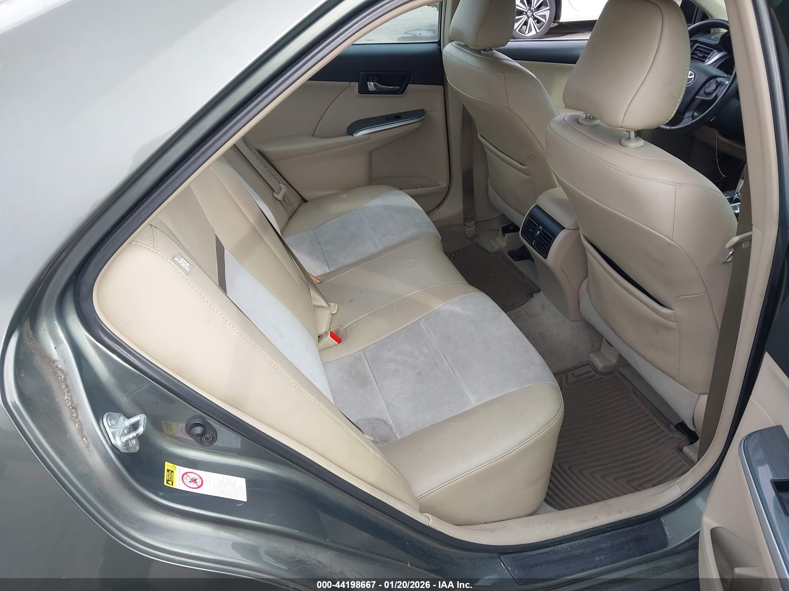 TOYOTA CAMRY image 8
