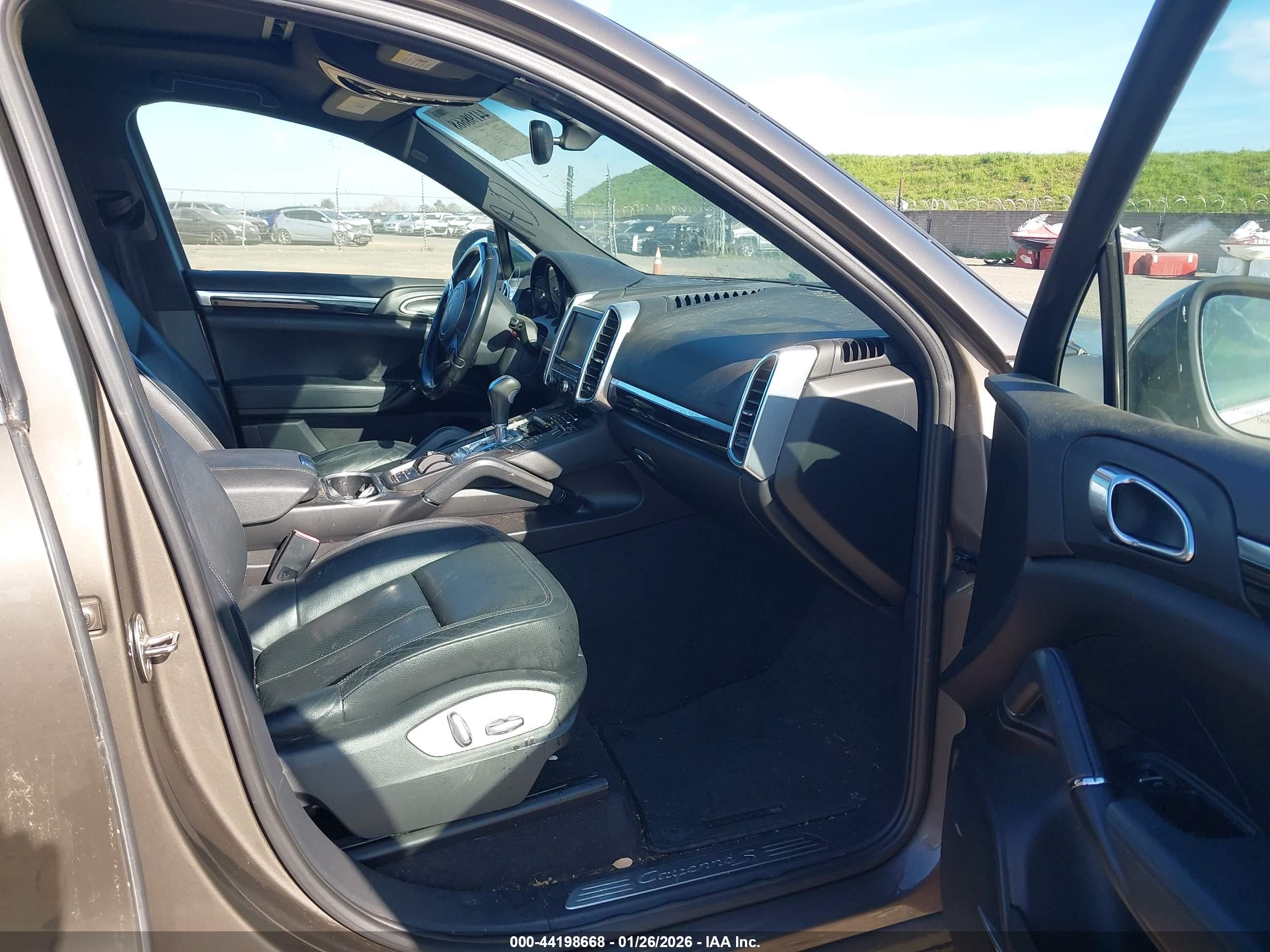 PORSCHE CAYENNE image 5