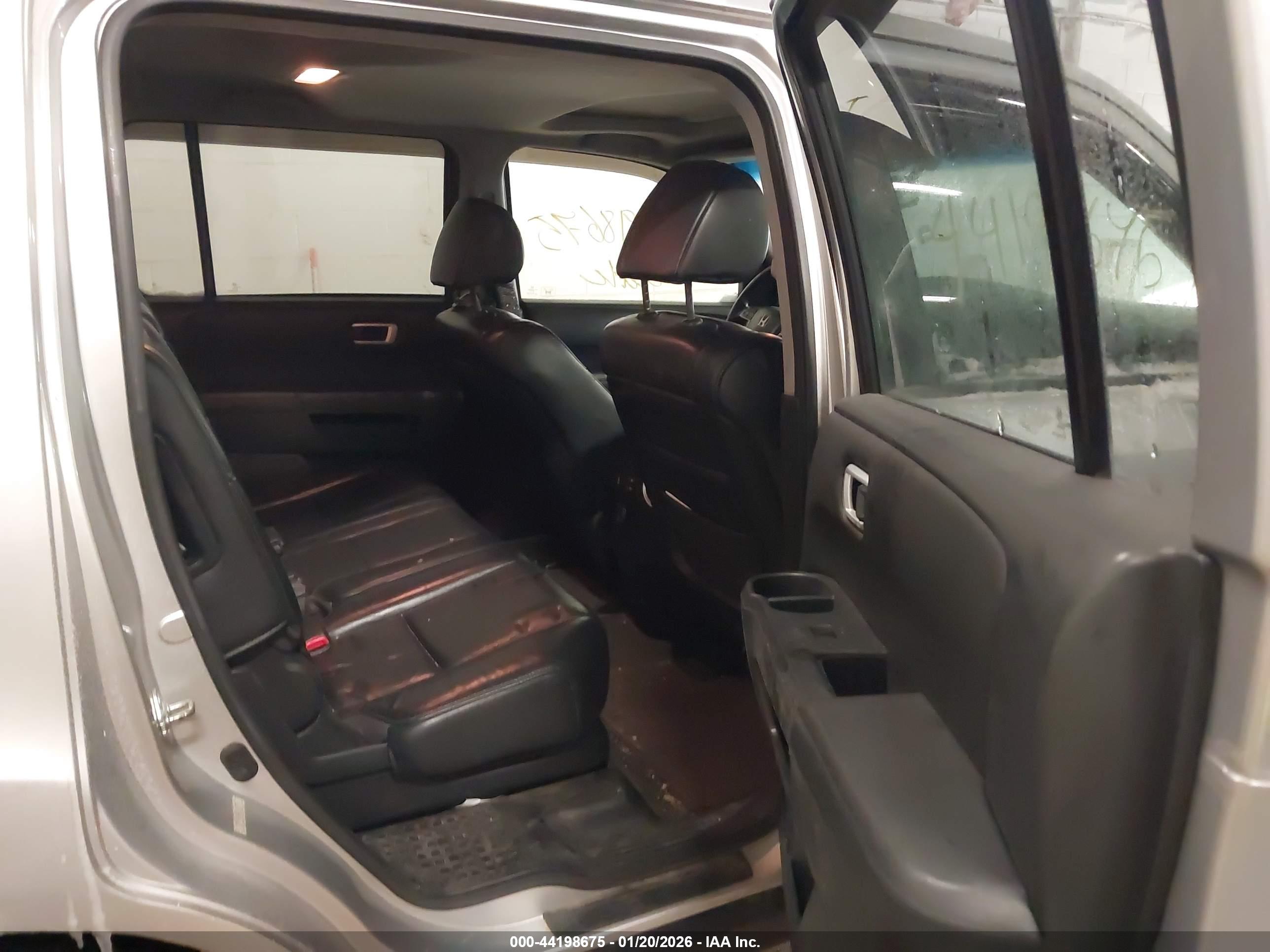 HONDA PILOT image 8