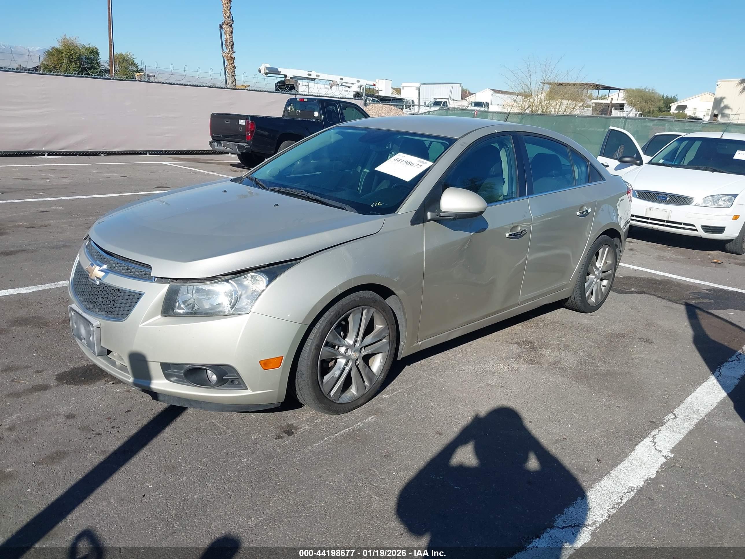 CHEVROLET CRUZE image 2