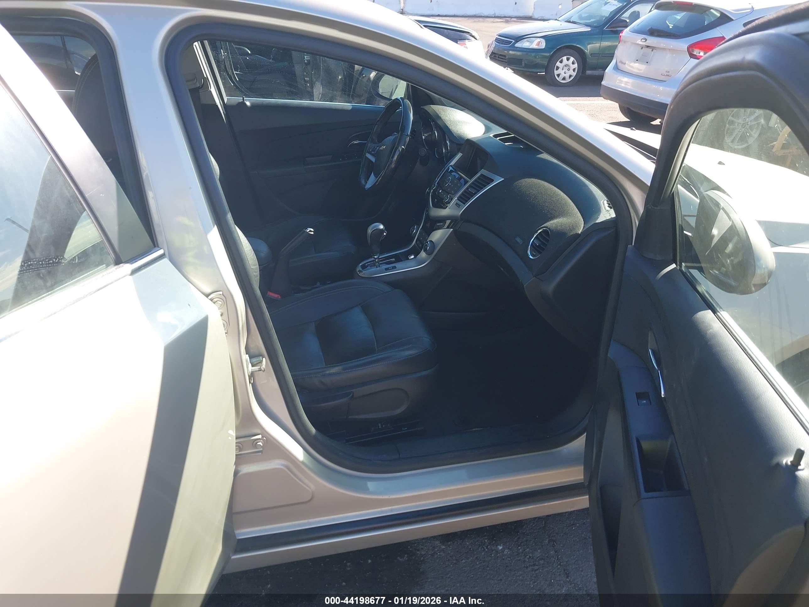 CHEVROLET CRUZE image 5