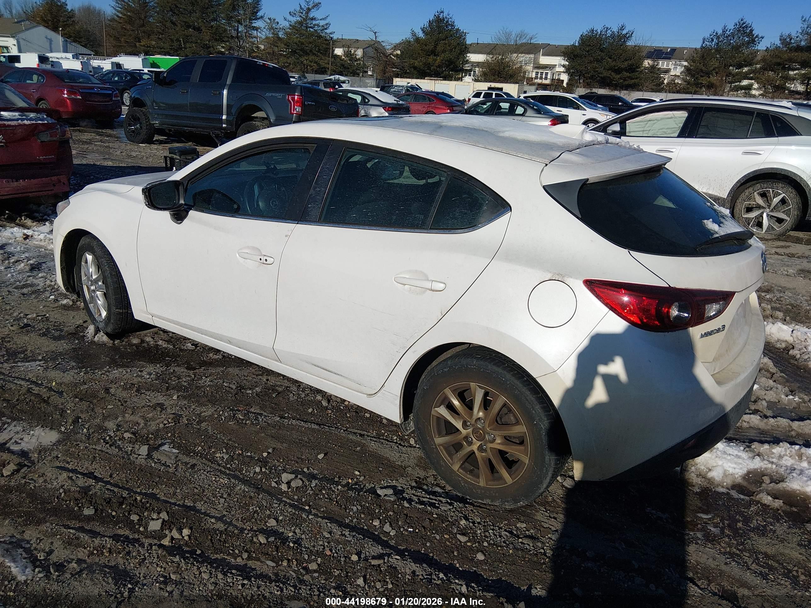 MAZDA MAZDA3 image 3