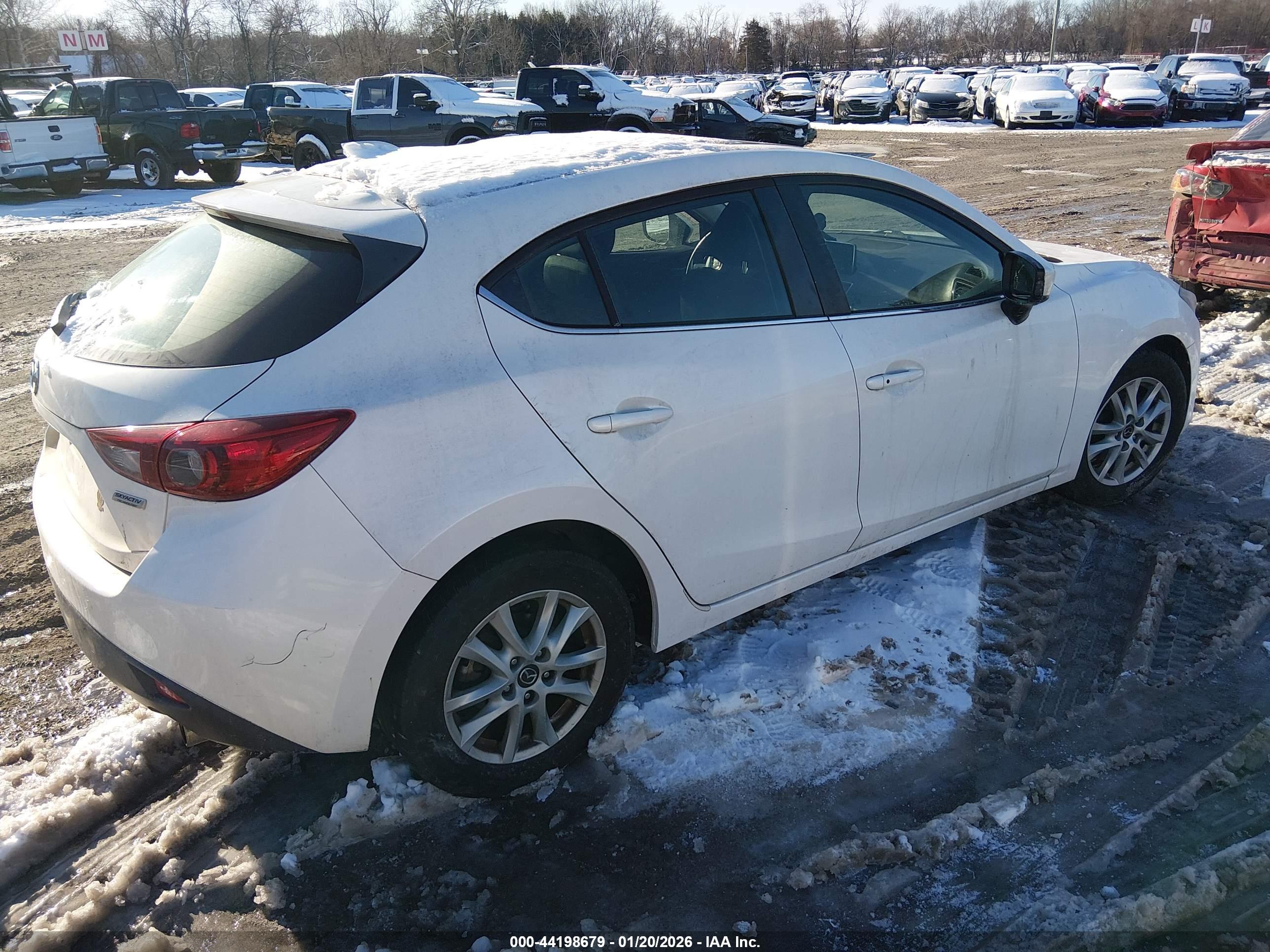 MAZDA MAZDA3 image 4