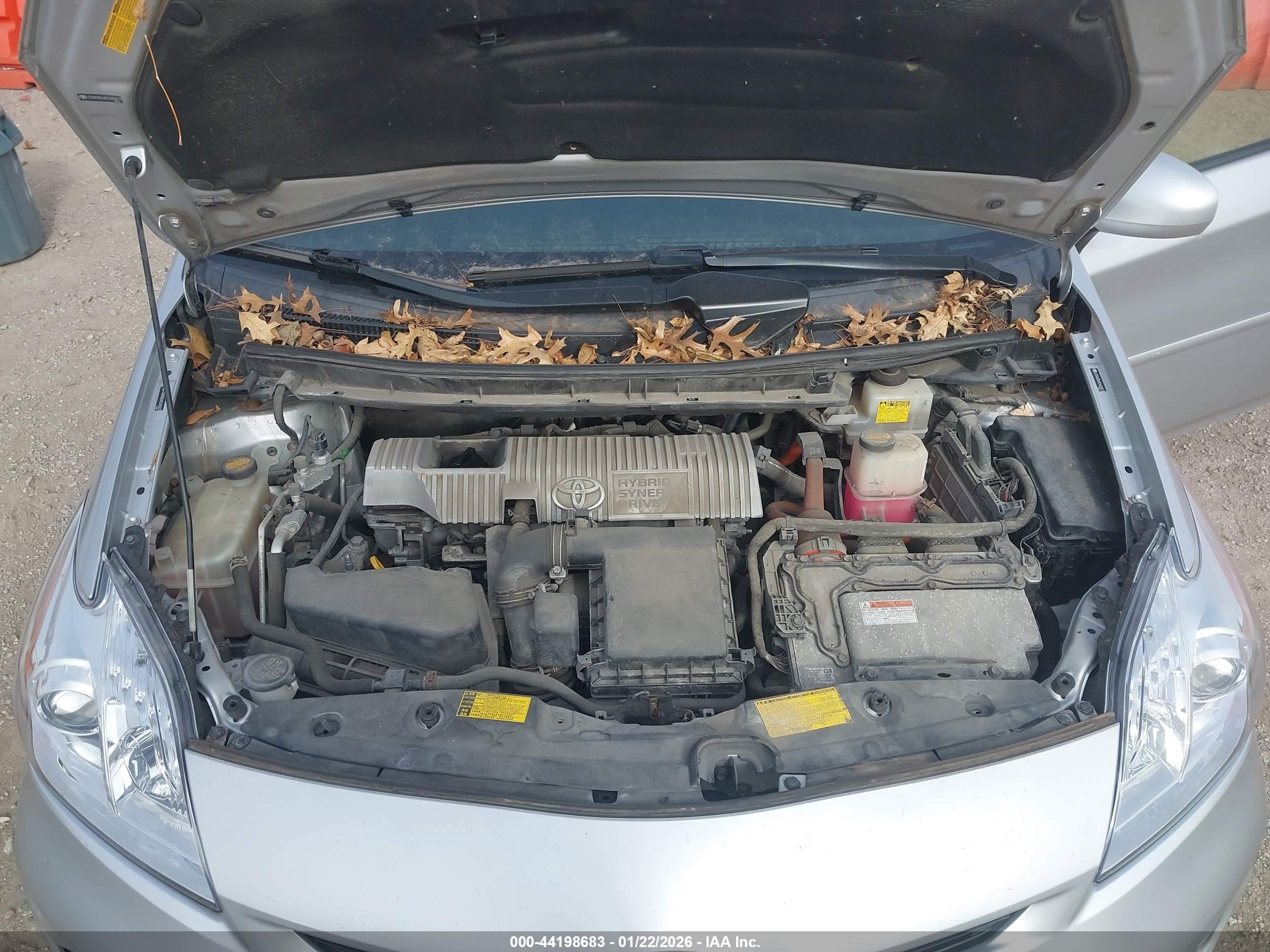 TOYOTA PRIUS image 10