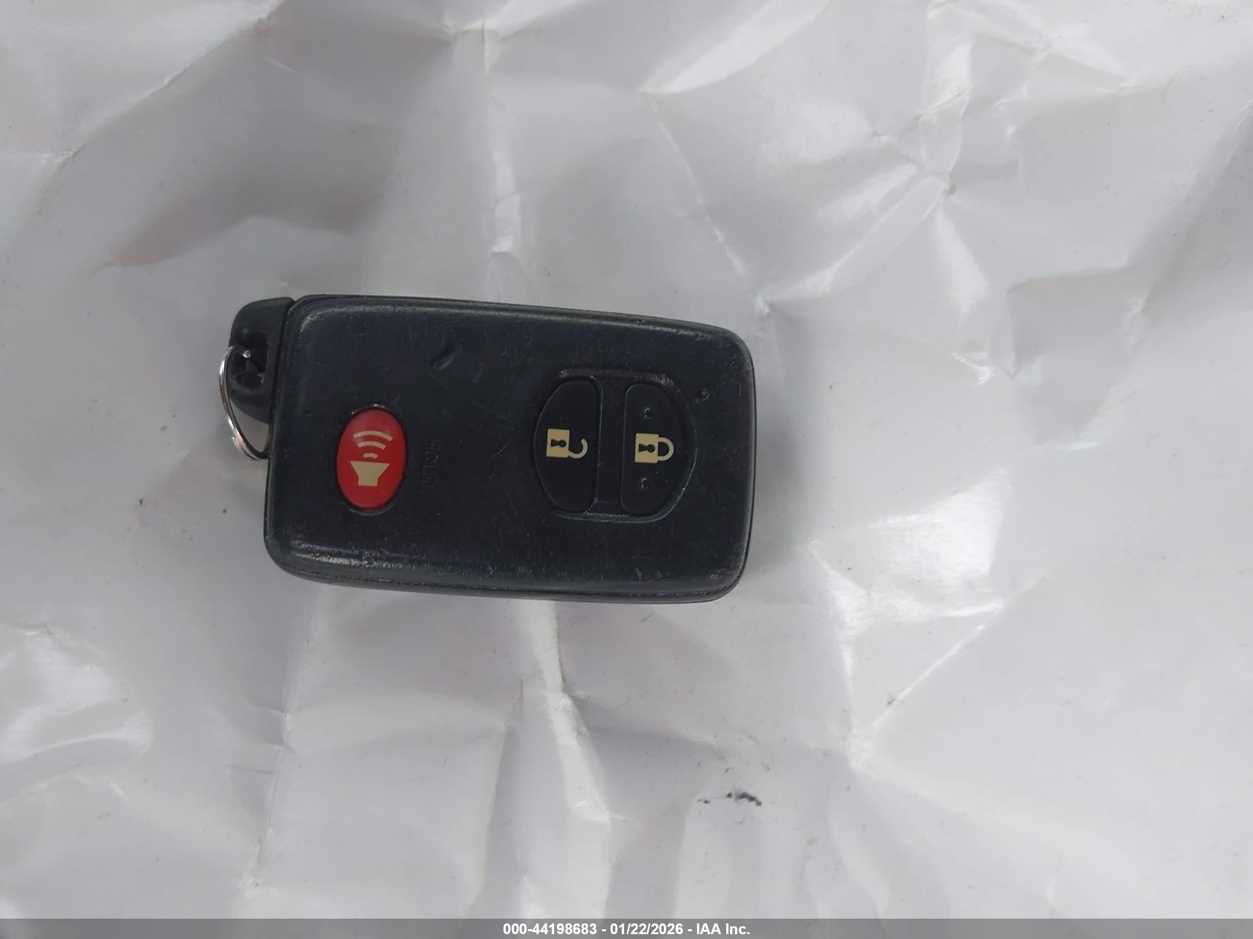 TOYOTA PRIUS image 11