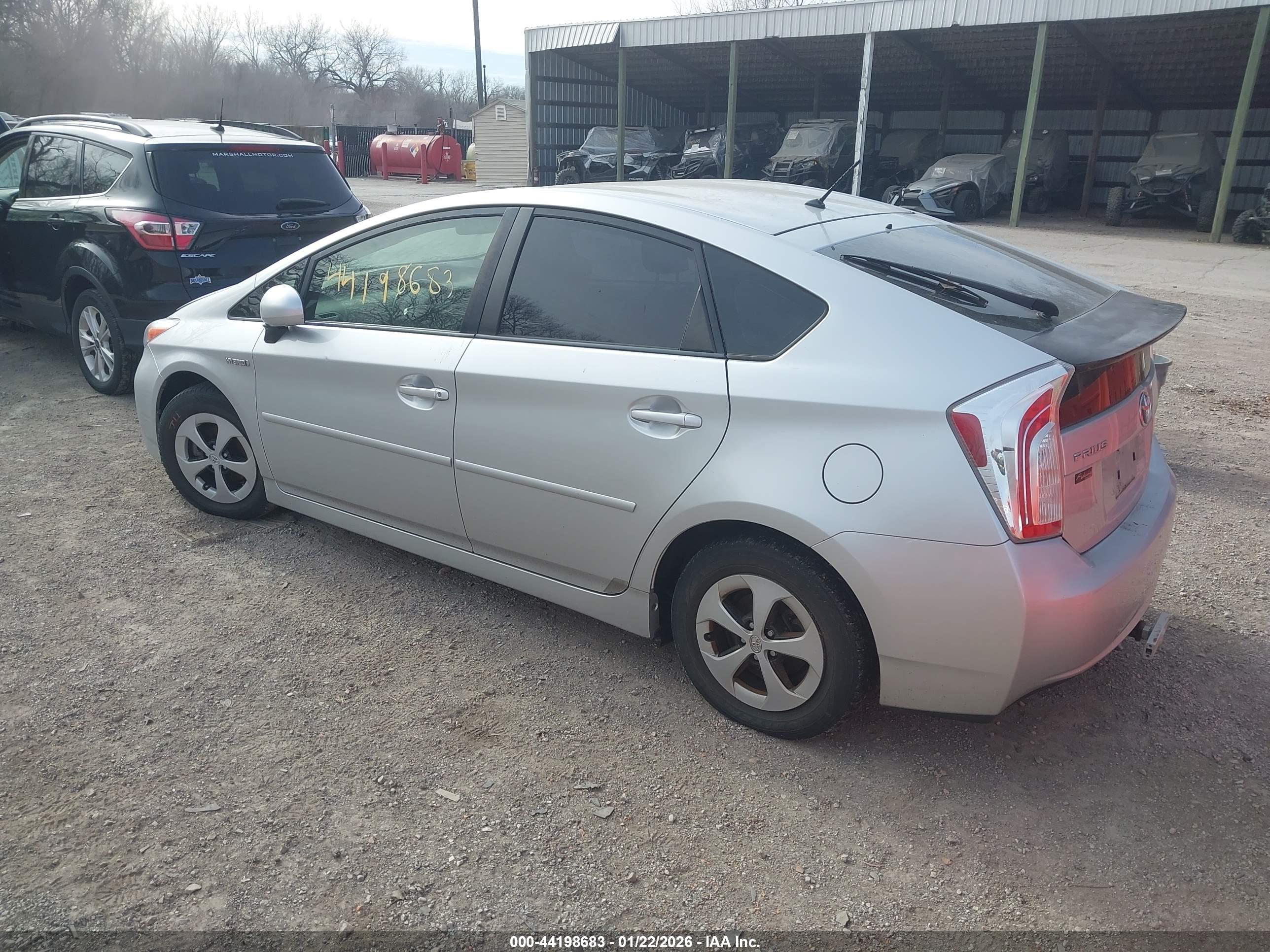 TOYOTA PRIUS image 3