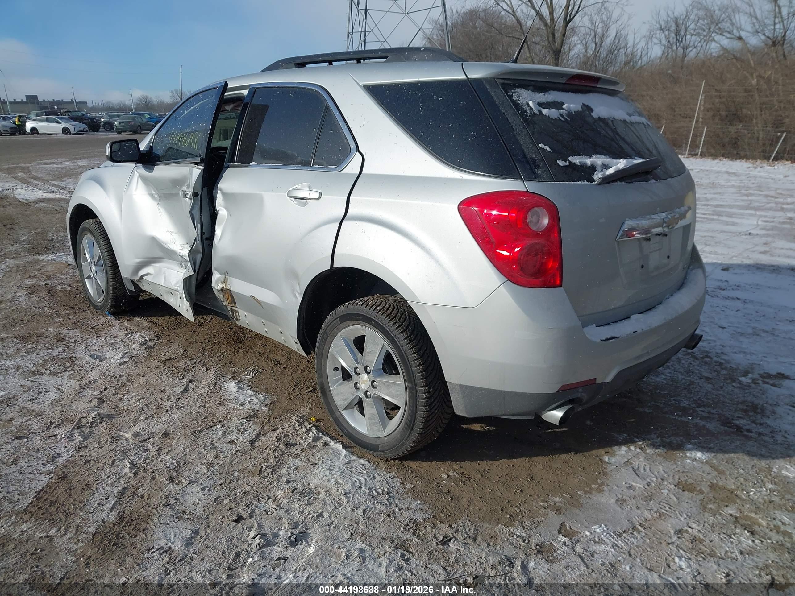 CHEVROLET EQUINOX image 3