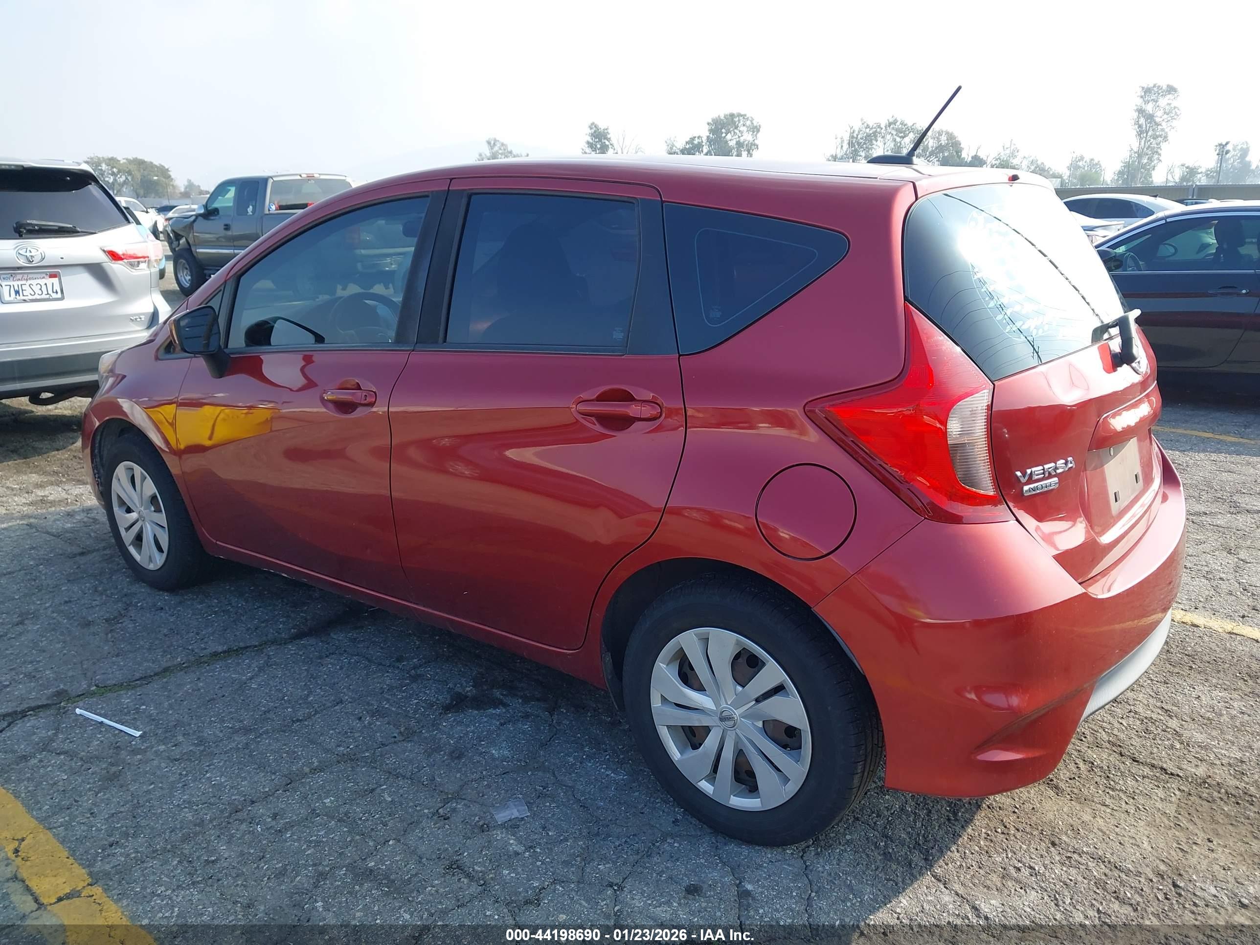 NISSAN VERSA image 3